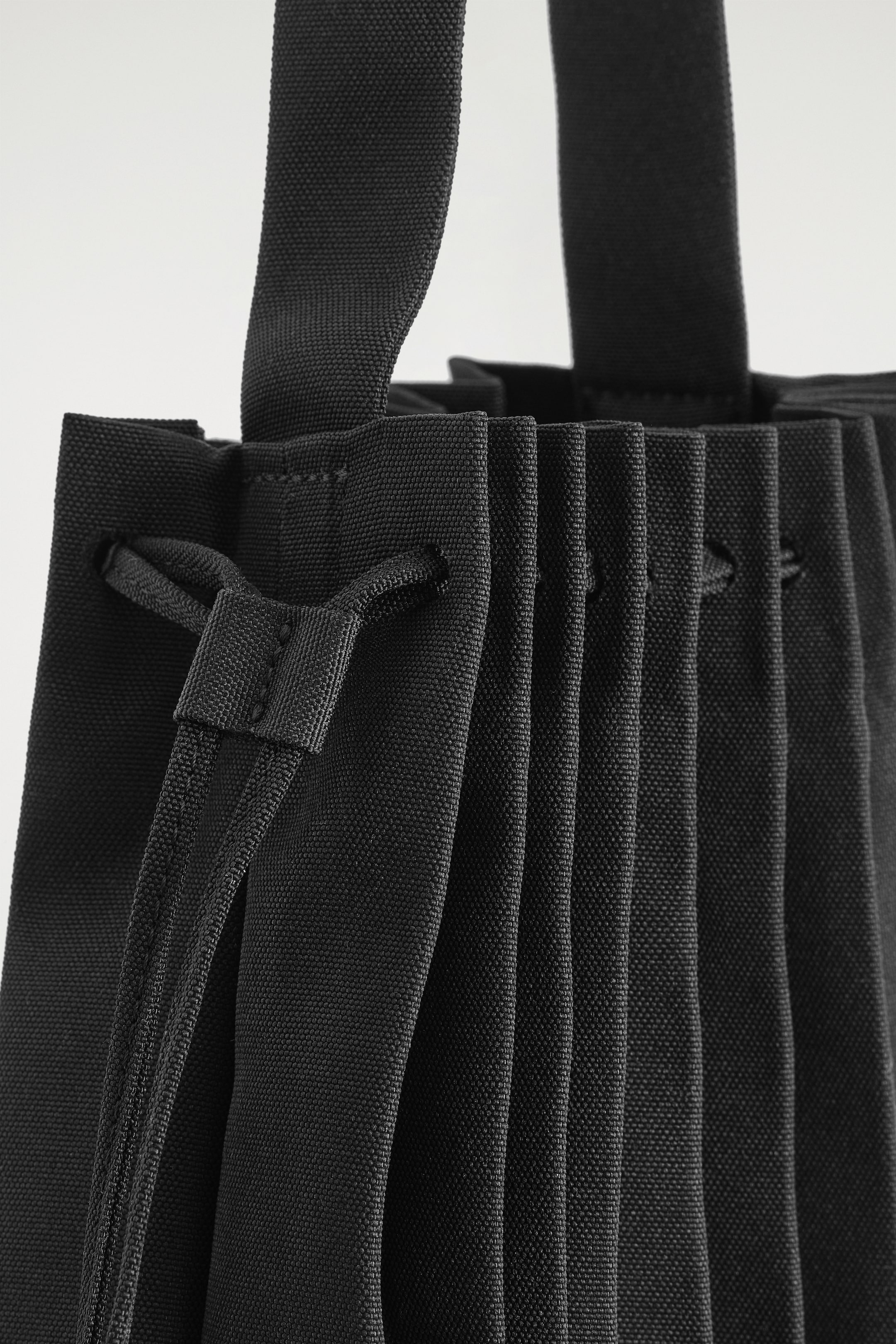 View larger image: ACCORDION TOTE BAG - CANVAS - BLACK - Ladies | H&M GB 4