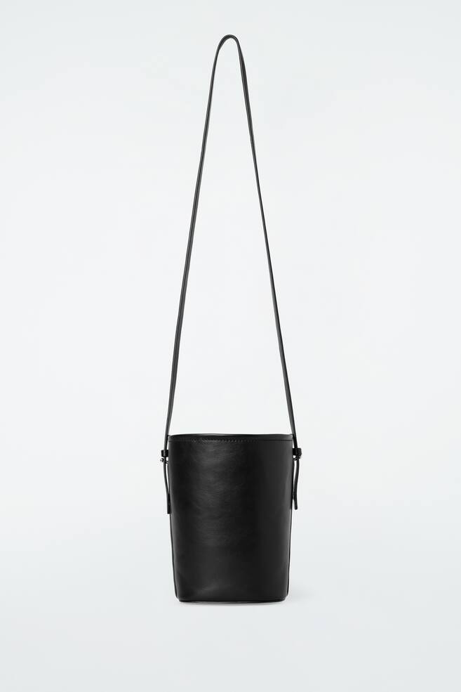 BOLSO BUCKET MINI - PIEL - NEGRO - 1