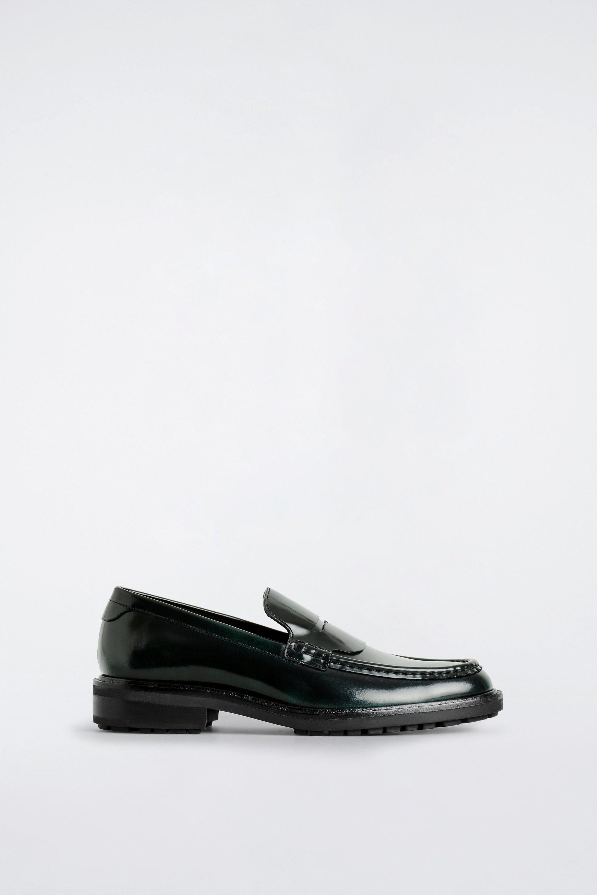 COS ローファー　39 COS ローファー 39 RUCHED LEATHER LOAFERS - BLACK | COS US