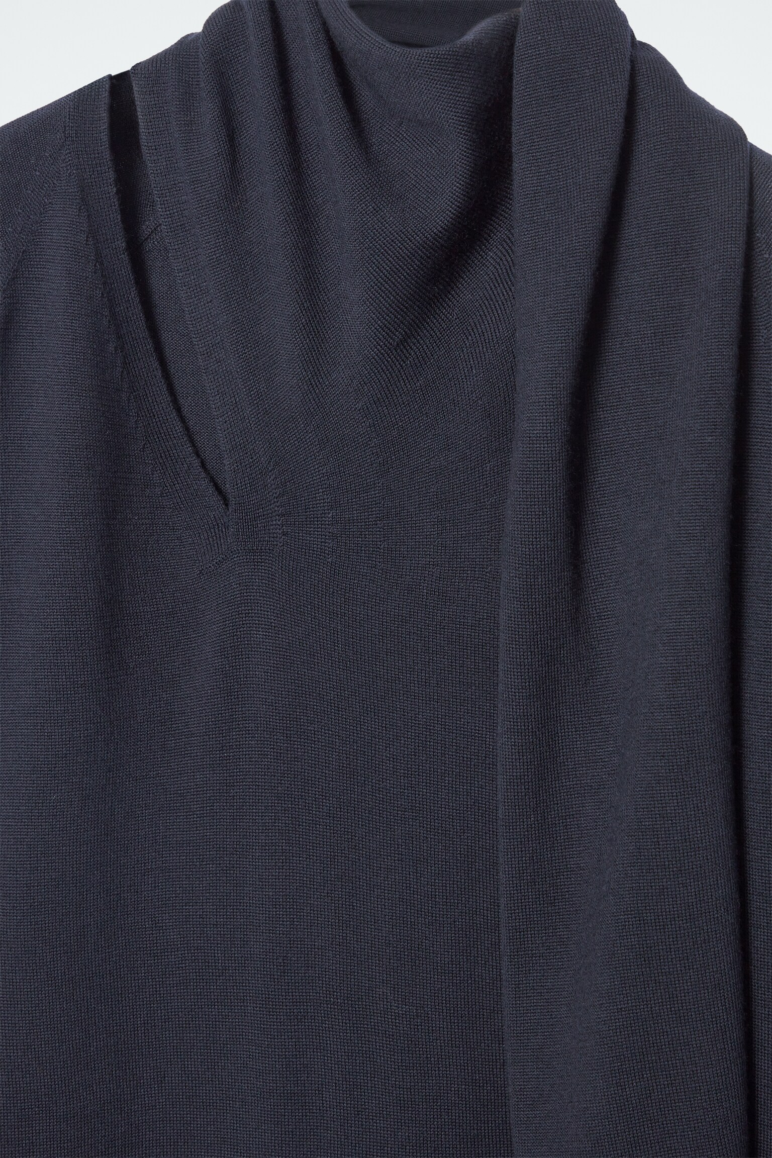 MAXIKLEID AUS WOLLE MIT SCHALDETAIL - NAVYBLAU - 2
