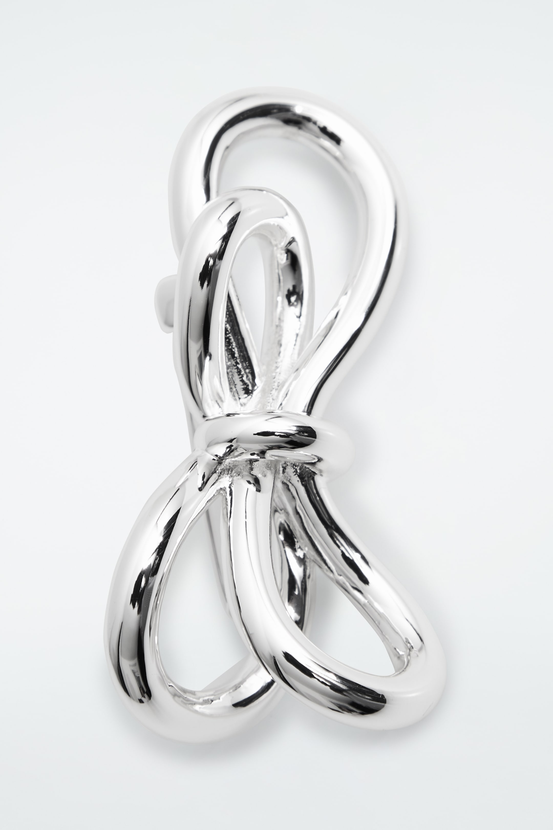 Vis større bilde: KNOTTED BOW BROOCH - SILVER - DAME | H&M NO 3