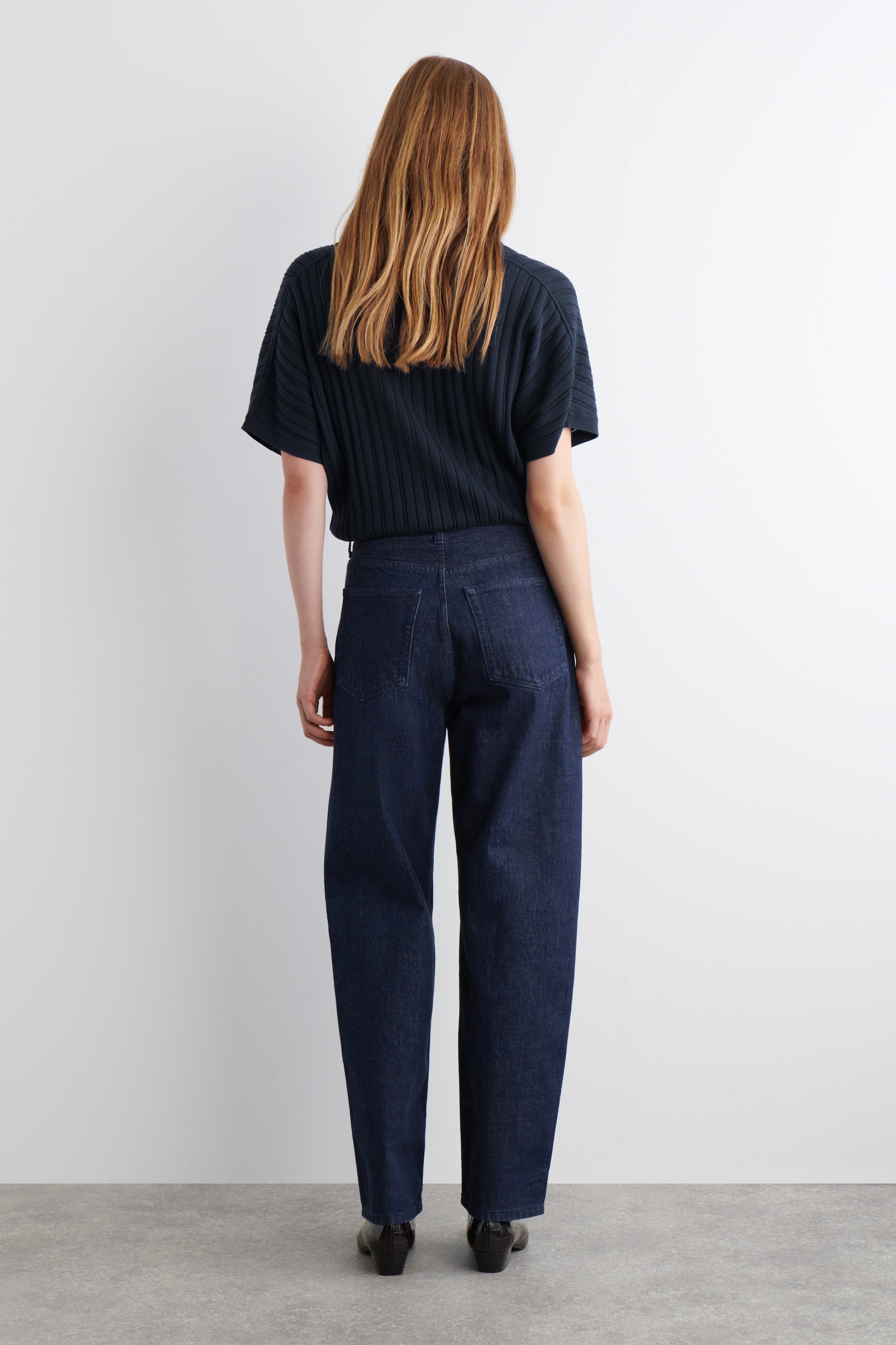 Zobacz większy obraz: JEANSY „BAY” Z NOGAWKAMI TYPU BARREL - CIEMNONIEBIESKI - ONA | H&M PL 4