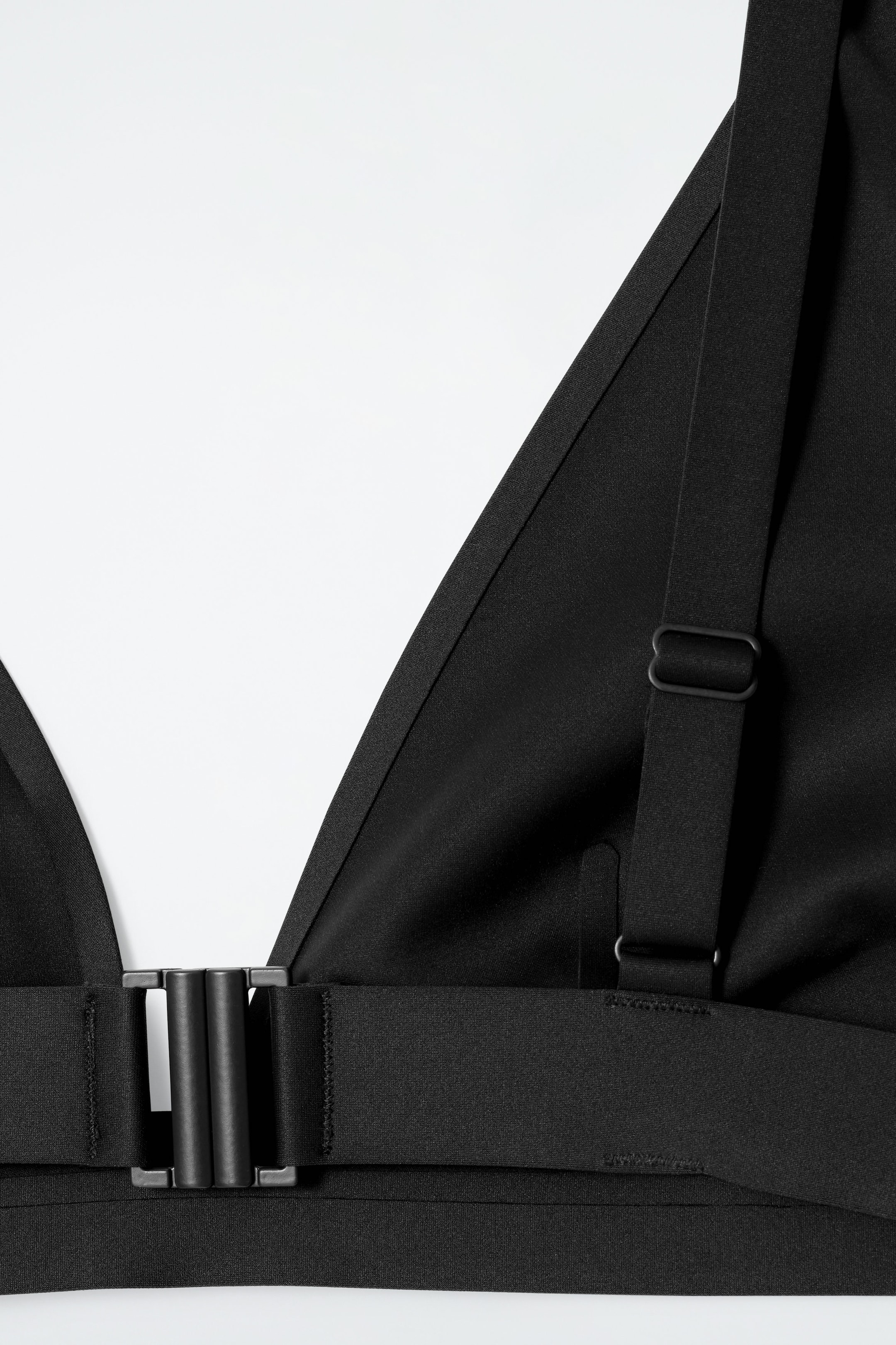 StillMedia/DescriptiveDetail