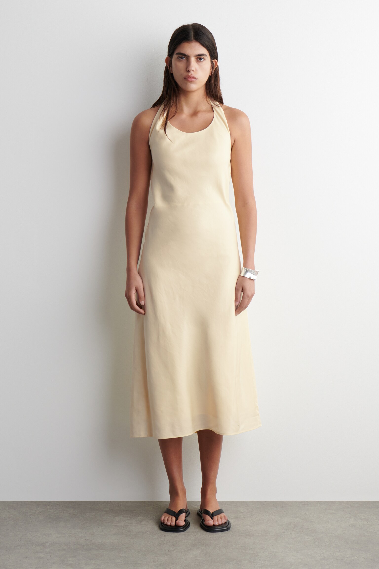 VESTIDO CON CUELLO HALTER EN MEZCLA DE LINO - AMARILLO MANTEQUILLA/NEGRO - 4