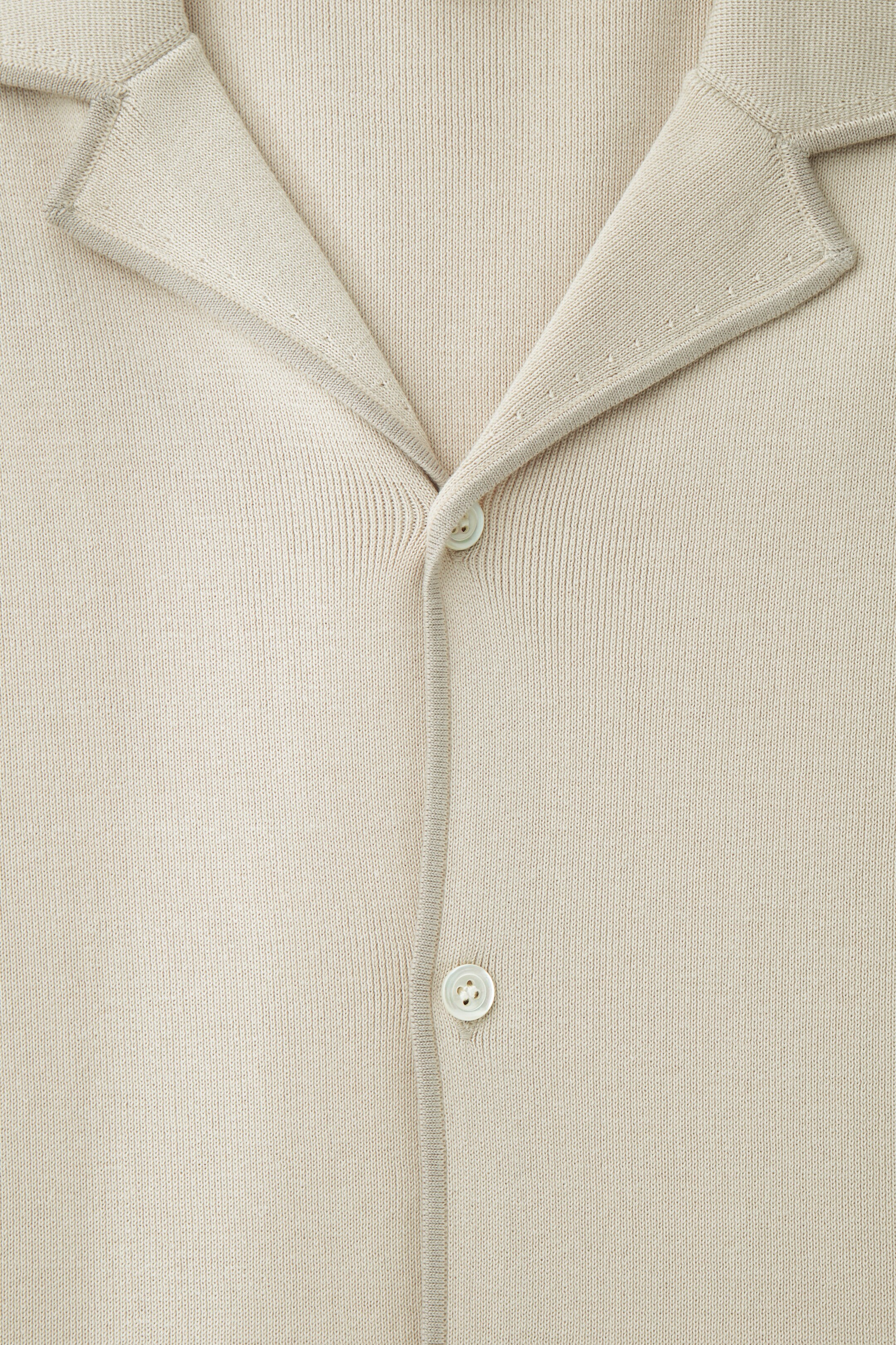 StillMedia/DescriptiveDetail