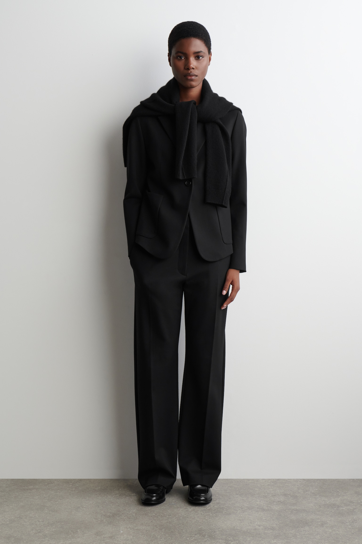 PANTALONI DREPTI CROIALĂ CAMBRATĂ - BLACK