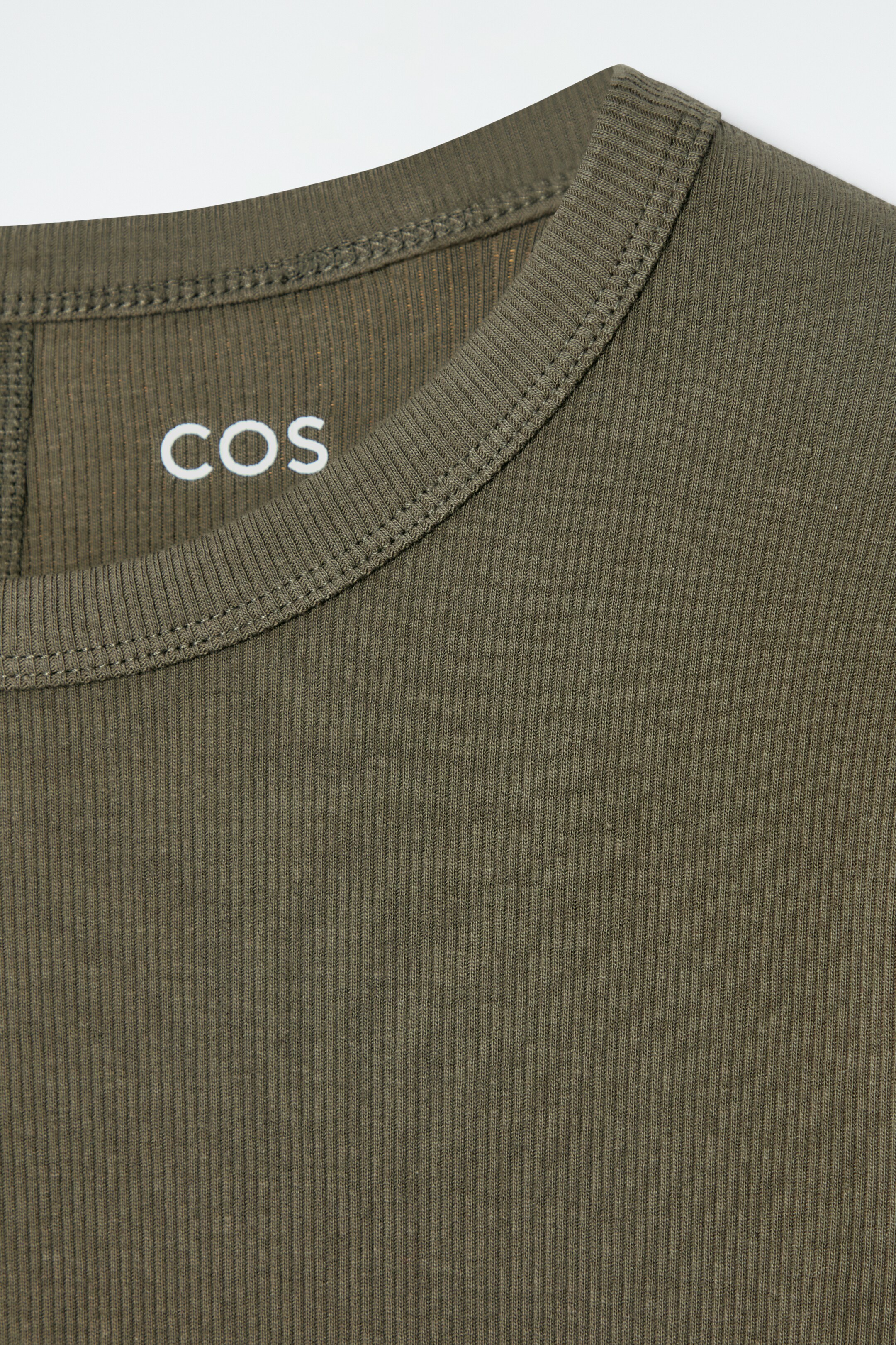 Ver imagen más grande: TOP DE MANGA LARGA DE PUNTO DE CANALÉ - CAQUI - MUJER | H&M ES 2