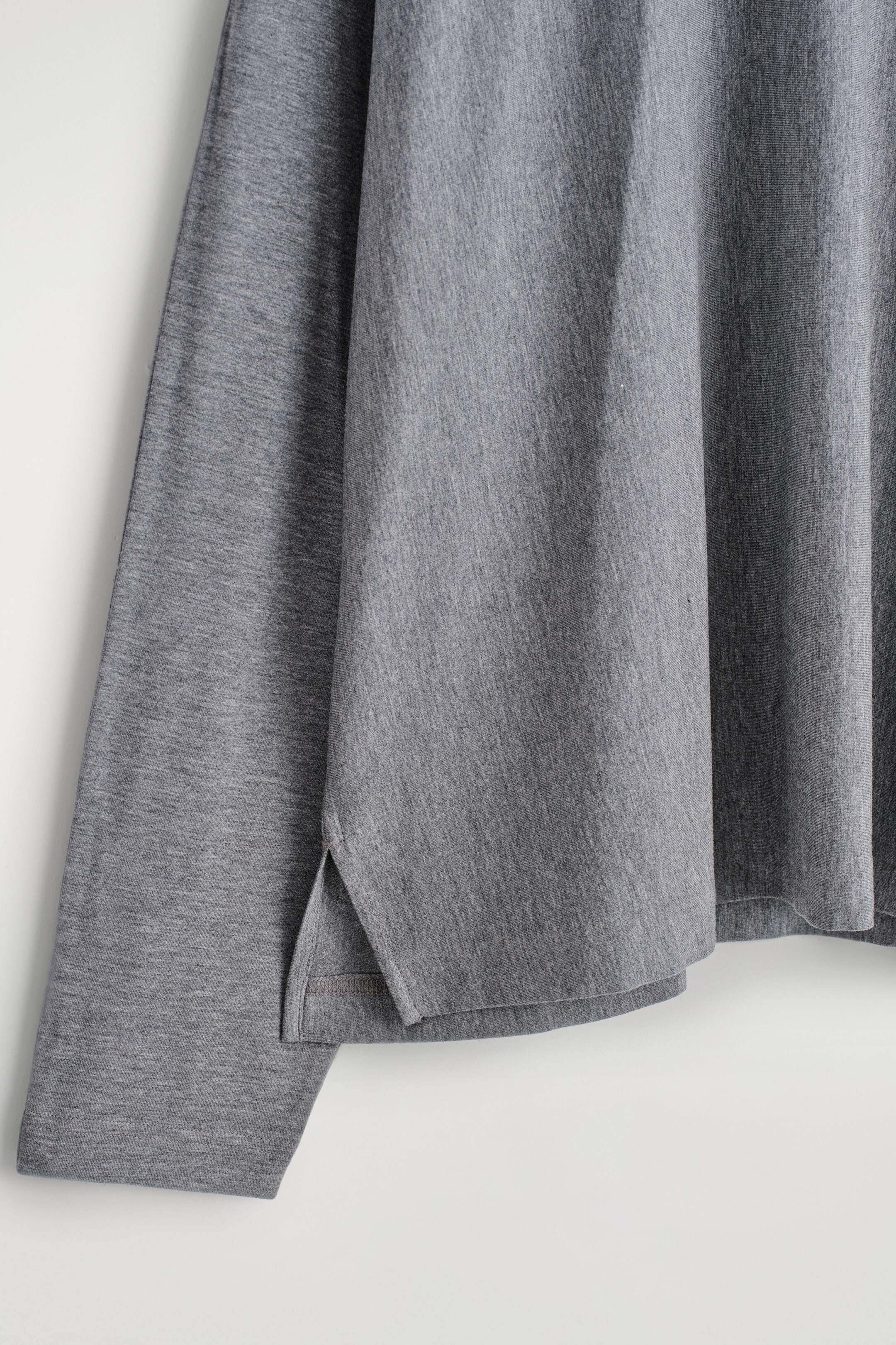 Ingrandisci l'immagine: FLUID JERSEY LONG-SLEEVED TOP - GREY - DONNA | H&M CH 6