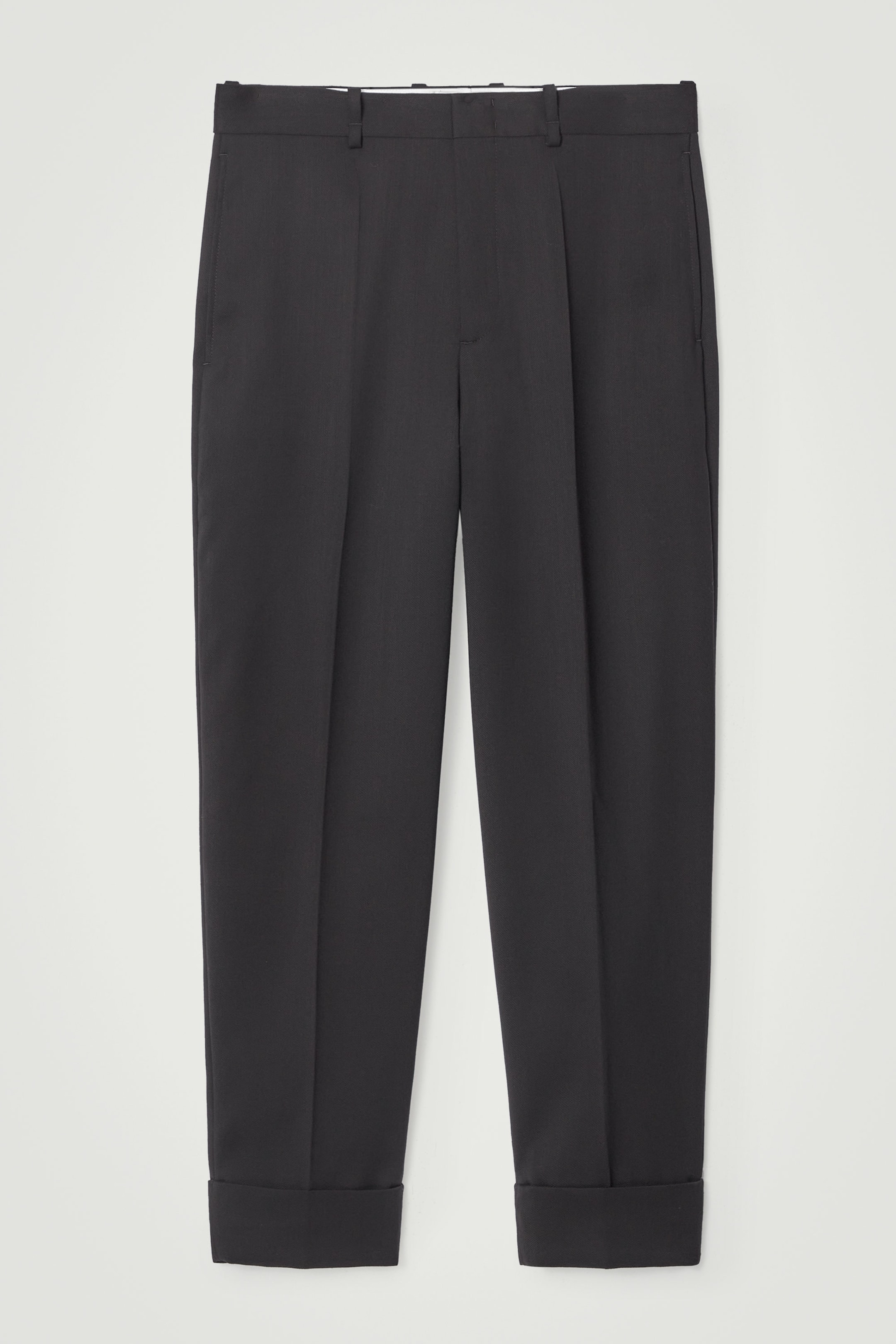 THE FOLD-UP TAPERED TROUSERS
