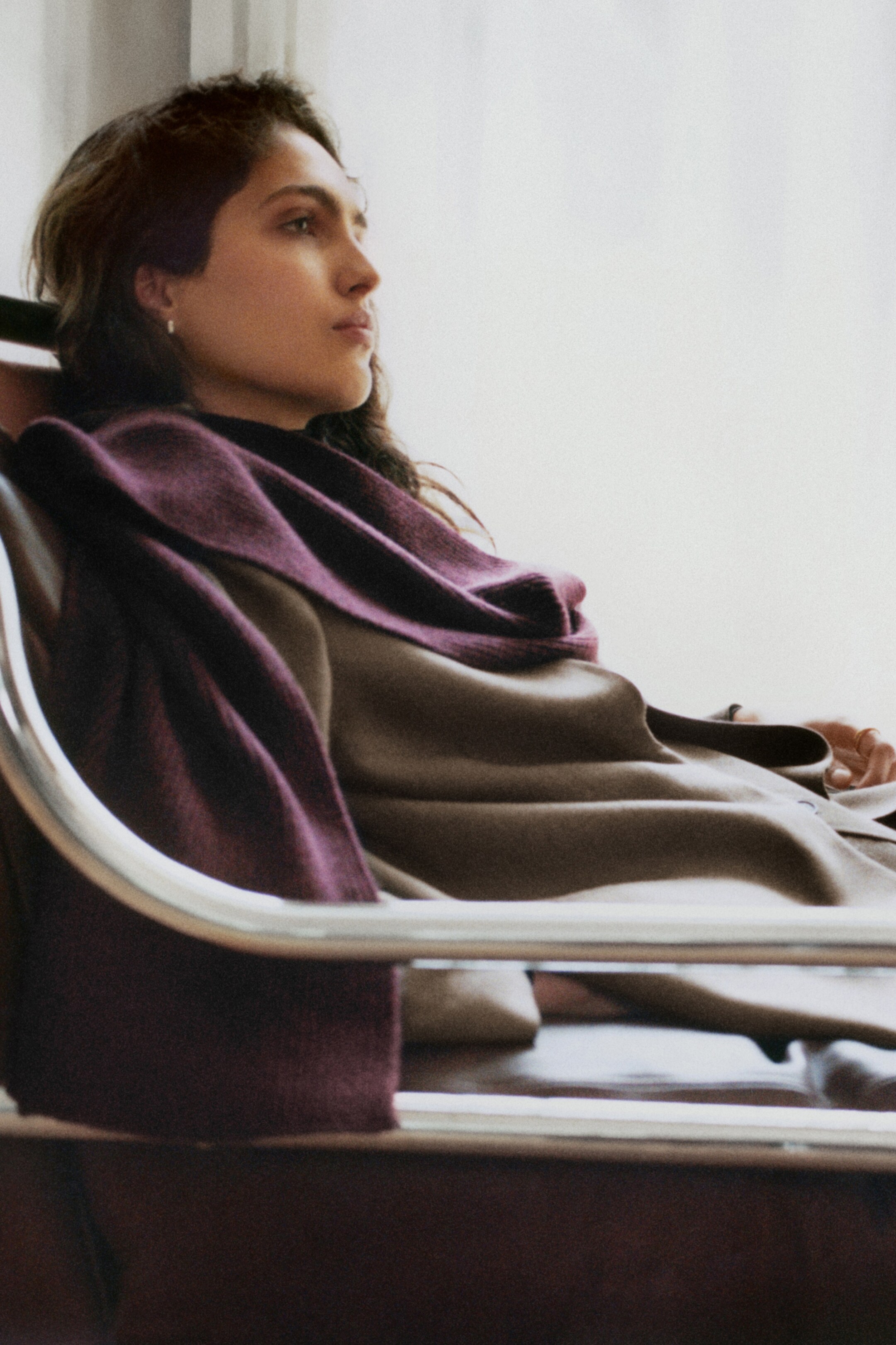 Größeres Bild anzeigen: GERIPPTER SCHAL AUS WOLL-KASCHMIR-MIX - BORDEAUX MELIERT - Men | H&M AT 10