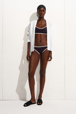 CONTRAST-TRIMMED SCOOP-NECK BIKINI TOP — NAVY / WHITE 1