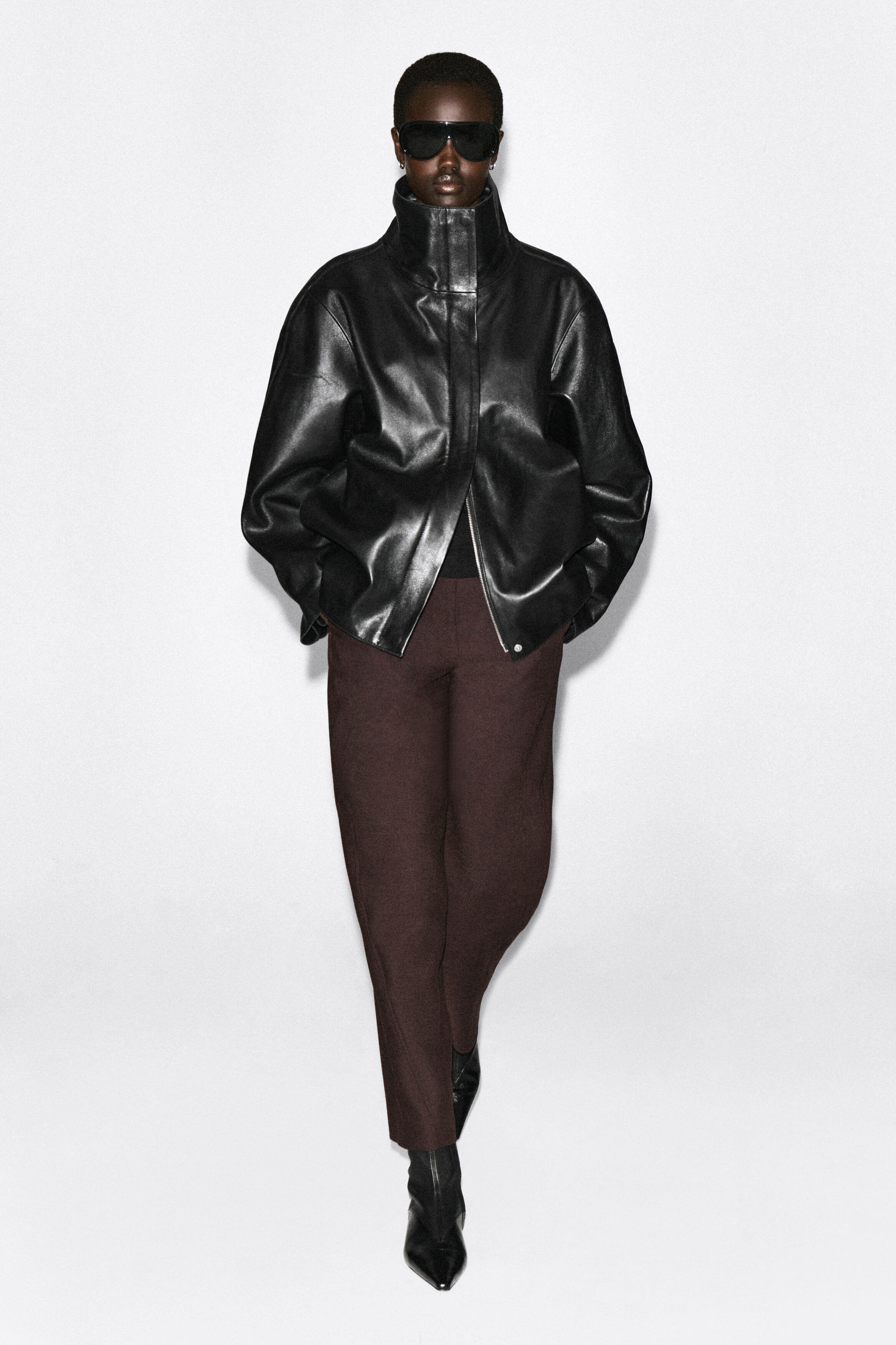 CROPPED WOOL BARREL-LEG TROUSERS - thumbnail 2