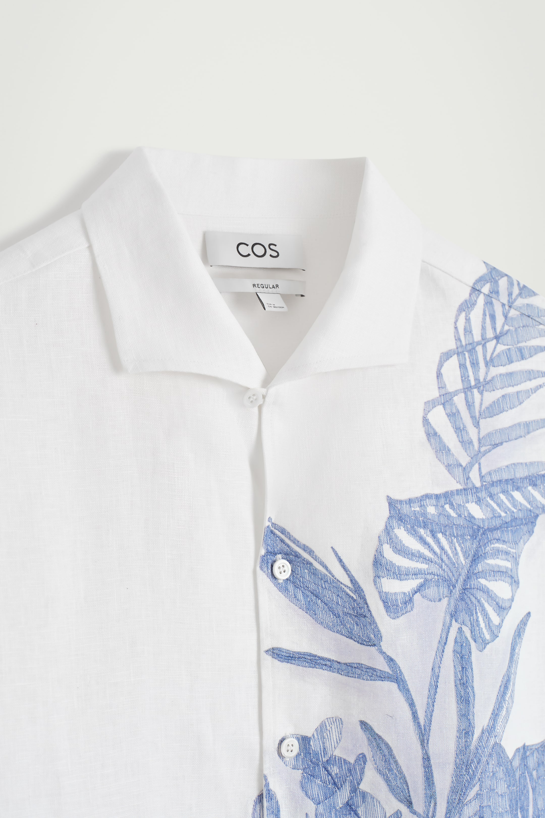 Grotere afbeelding bekijken: LINNEN HEMD MET KORTE MOUWEN - WIT / BLAUW / GEPERSONALISEERD - HEREN | H&M BE 7