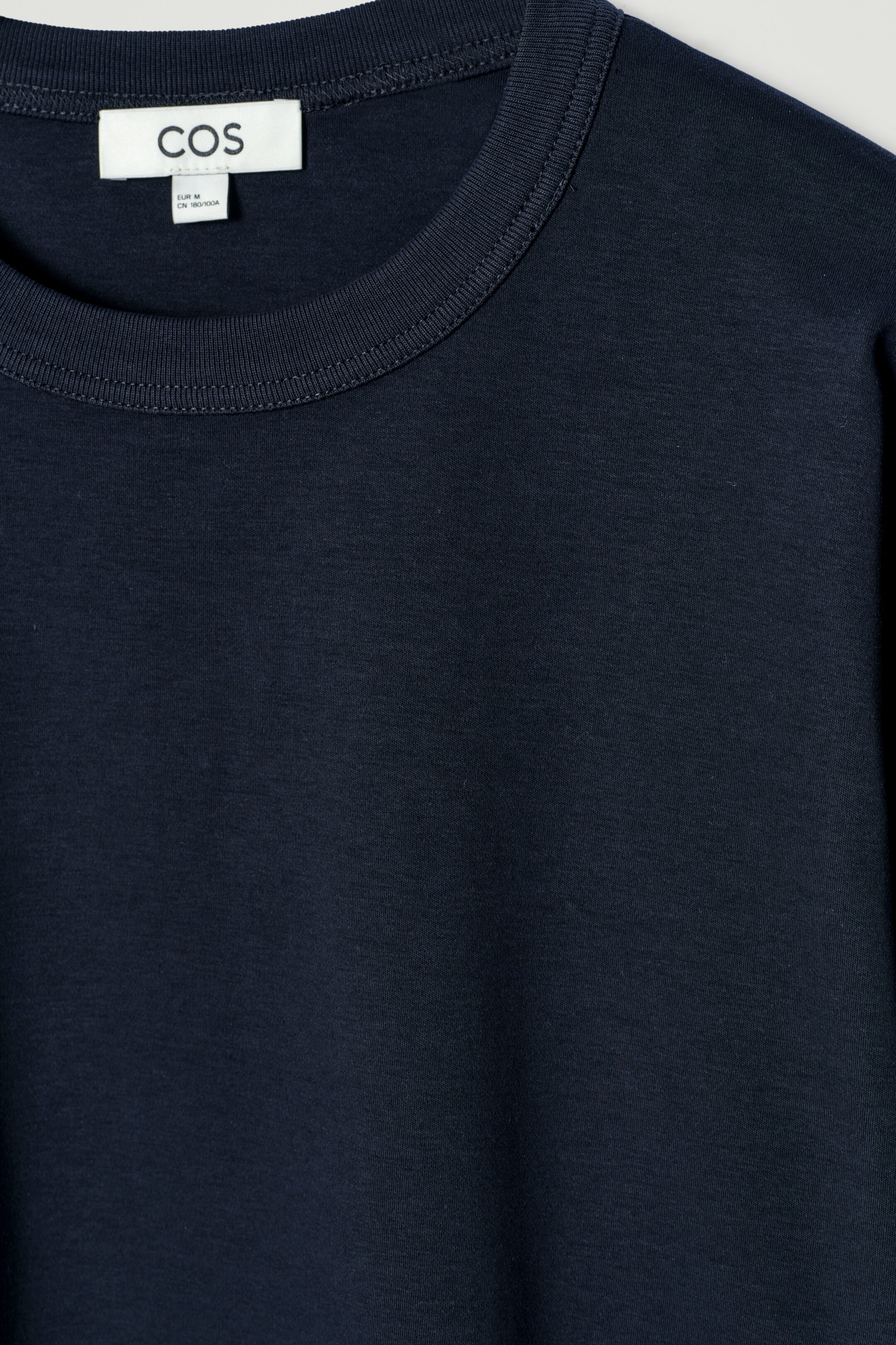Agrandir l'image: T-SHIRT DÉCONTRACTÉ À MANCHES LONGUES EN JERSEY - BLEU MARINE - HOMME | H&M CH 8