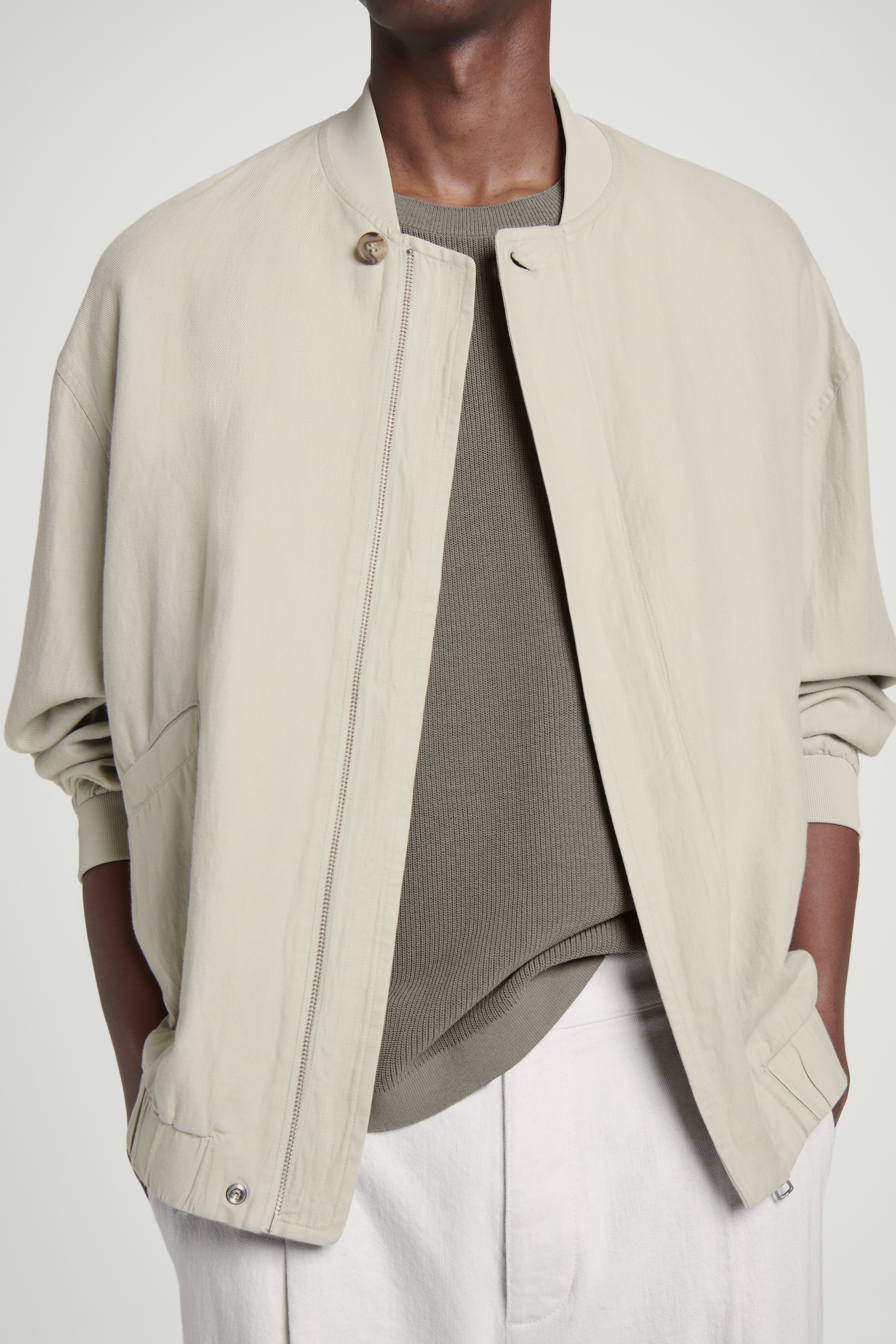 Grösseres Bild ansehen: FLIESSENDES STRICK-TANKTOP - BRAUN - HERREN | H&M CH 5