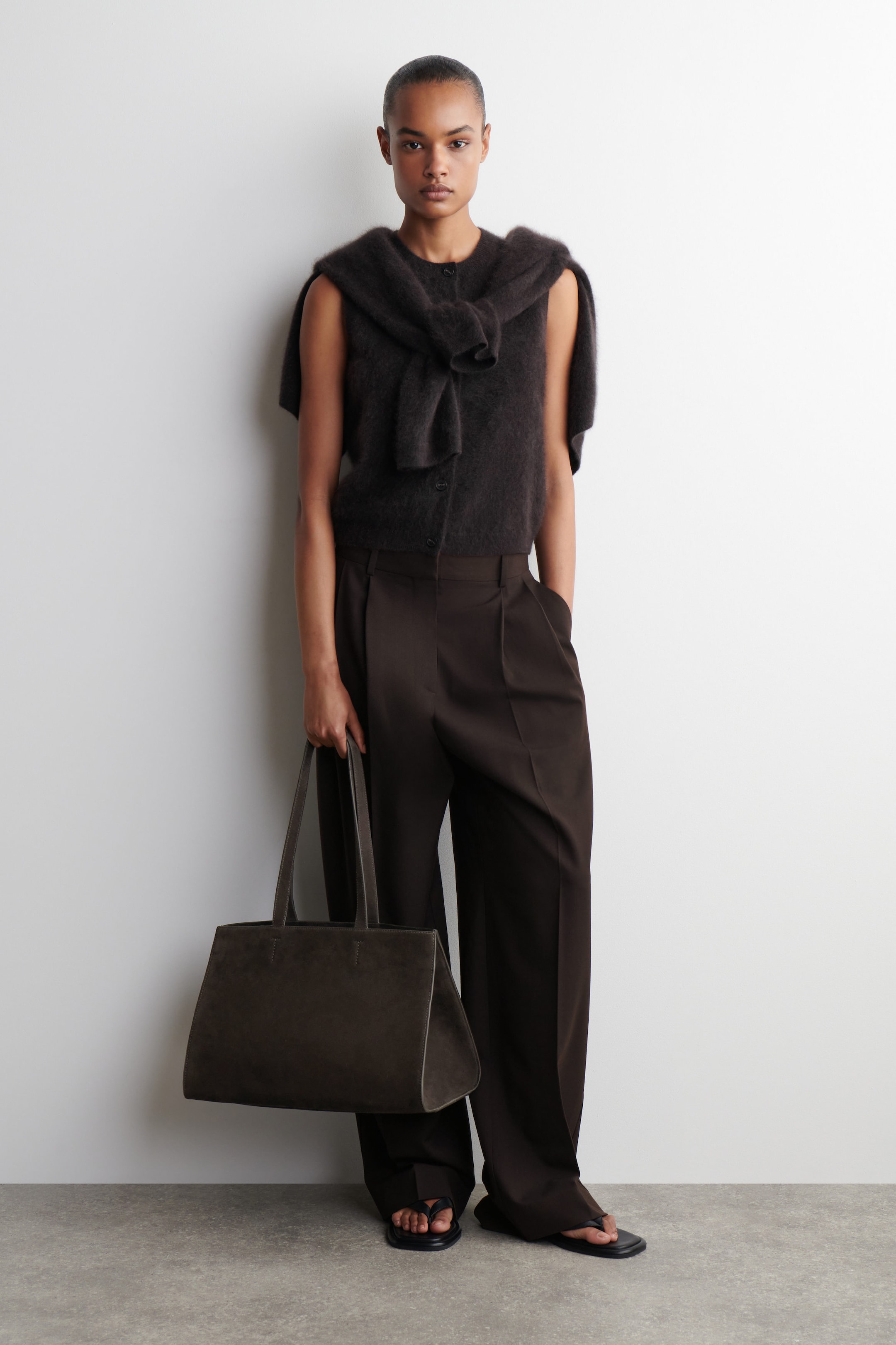 GALLERY TOTE BAG - SUEDE