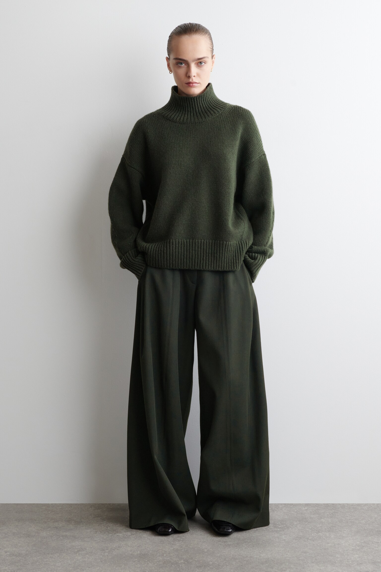 CHUNKY FUNNEL-NECK WOOL JUMPER - DARK GREEN/LIGHT-BEIGE MÉLANGE - 4