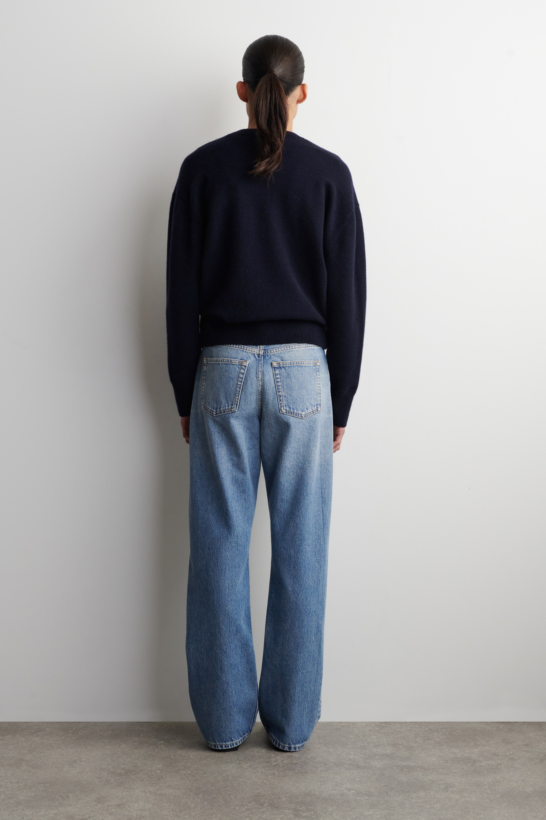 Zobacz większy obraz: JEANSY „REPRISE” Z PROSTYMI NOGAWKAMI - WYBLAKŁY NIEBIESKI - ONA | H&M PL 4