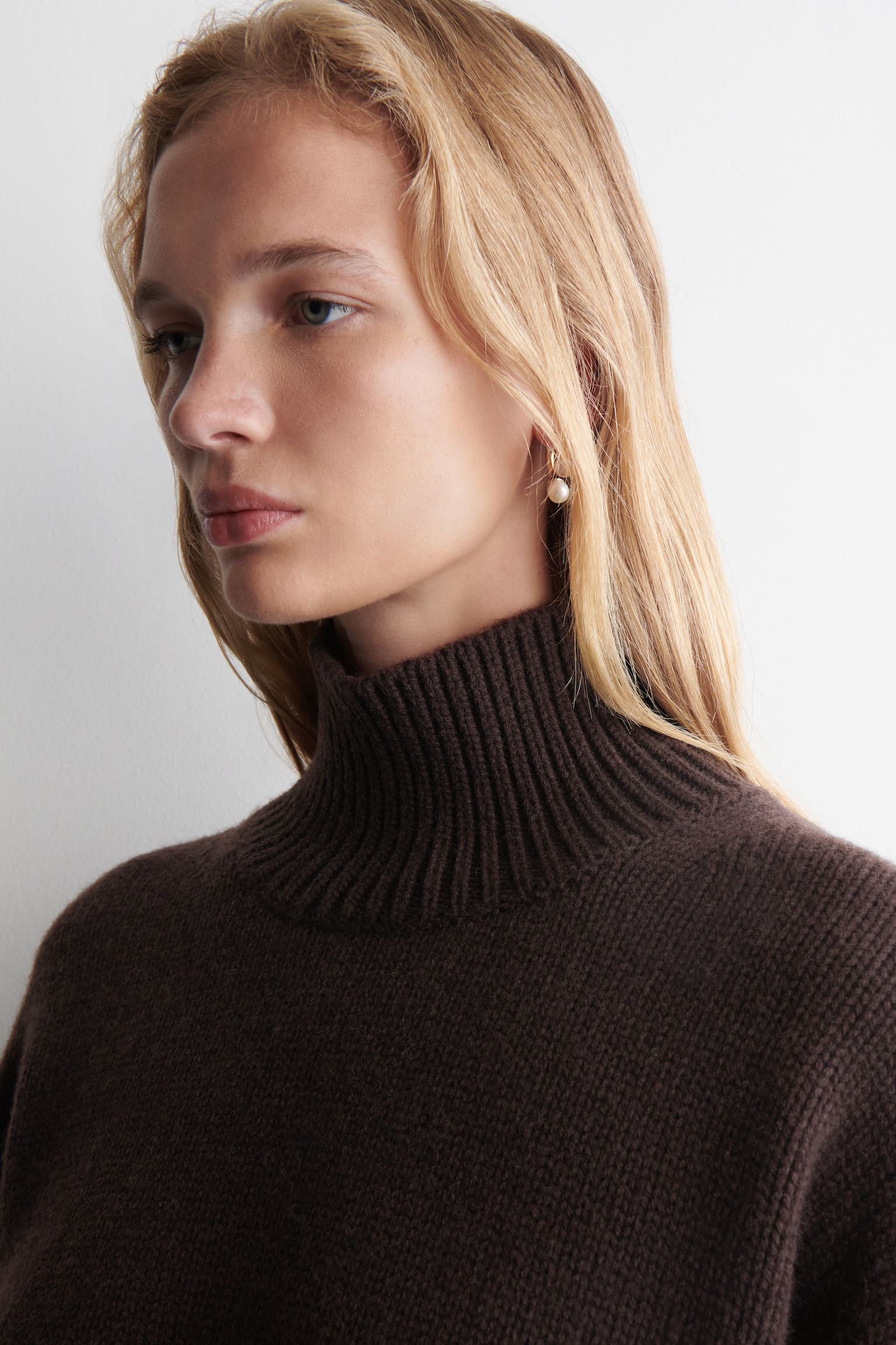 CHUNKY FUNNEL-NECK WOOL JUMPER - BROWN/DARK GREEN - 6