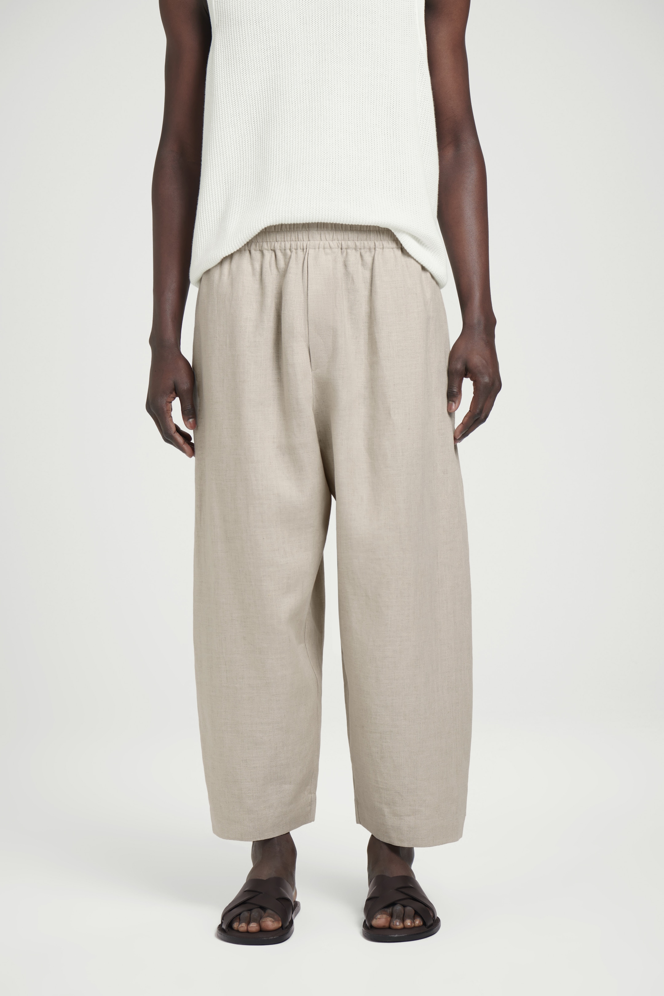 Nagyobb kép megtekintése: LENCSÉS LEN VÁSZON NADRÁG - NATÚR / BEIGE - FÉRFI | H&M HU 2