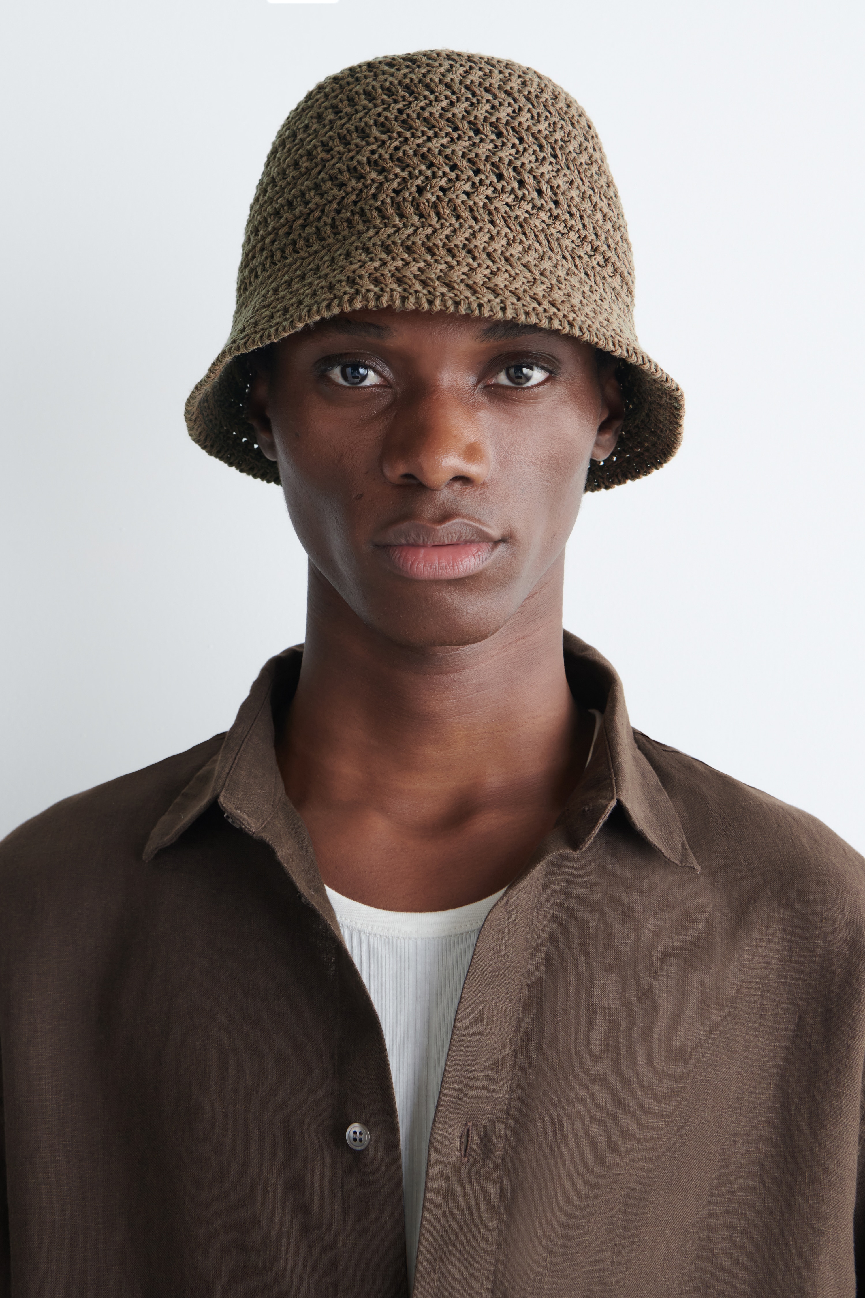 OPEN-KNIT BUCKET HAT - KHAKI