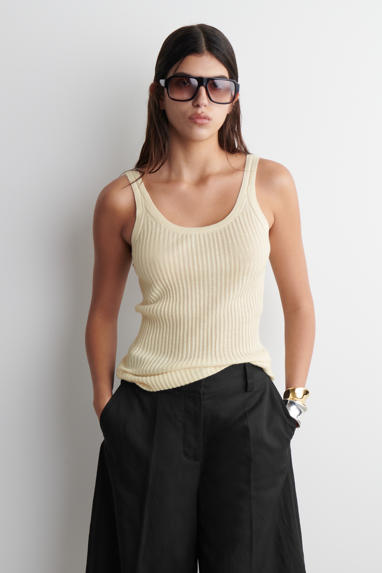 GERIPPTES TANKTOP AUS KASCHMIR-SEIDEN-MIX - HELLGELB/NAVYBLAU
