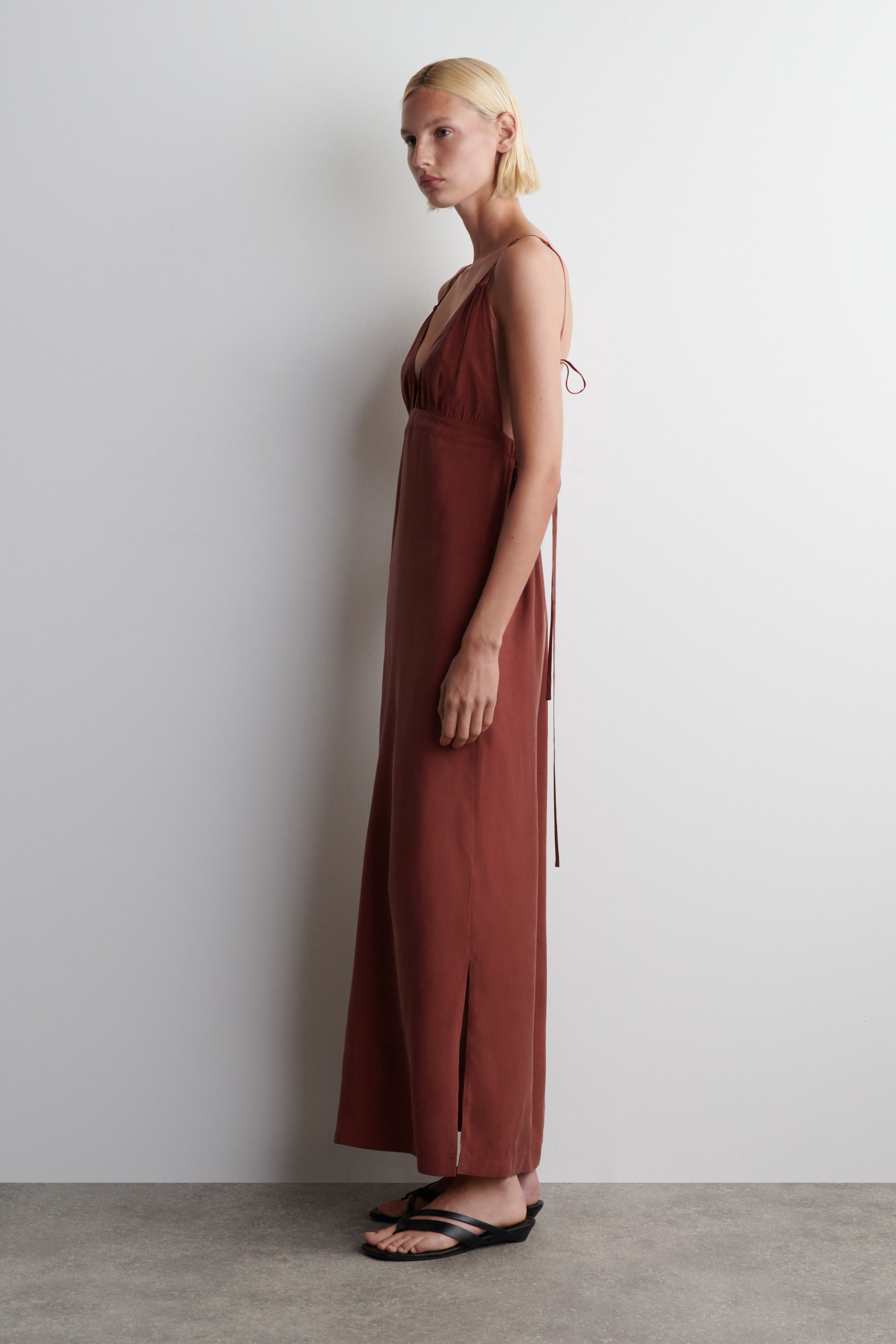 GATHERED V-NECK MAXI DRESS