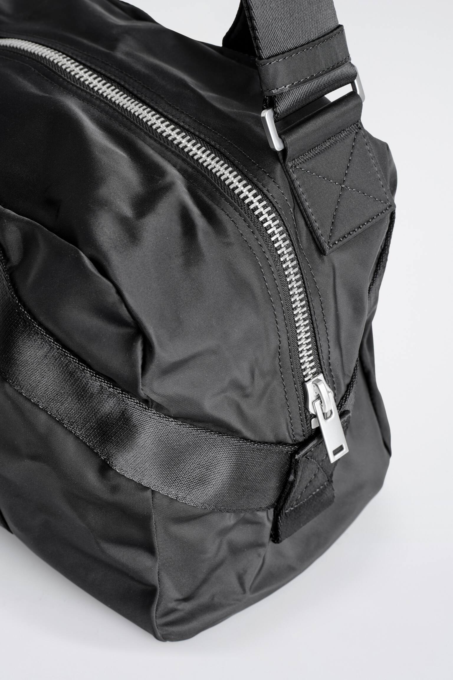 SPORTS DUFFLE BAG - NYLON - שחור/אפור - 5