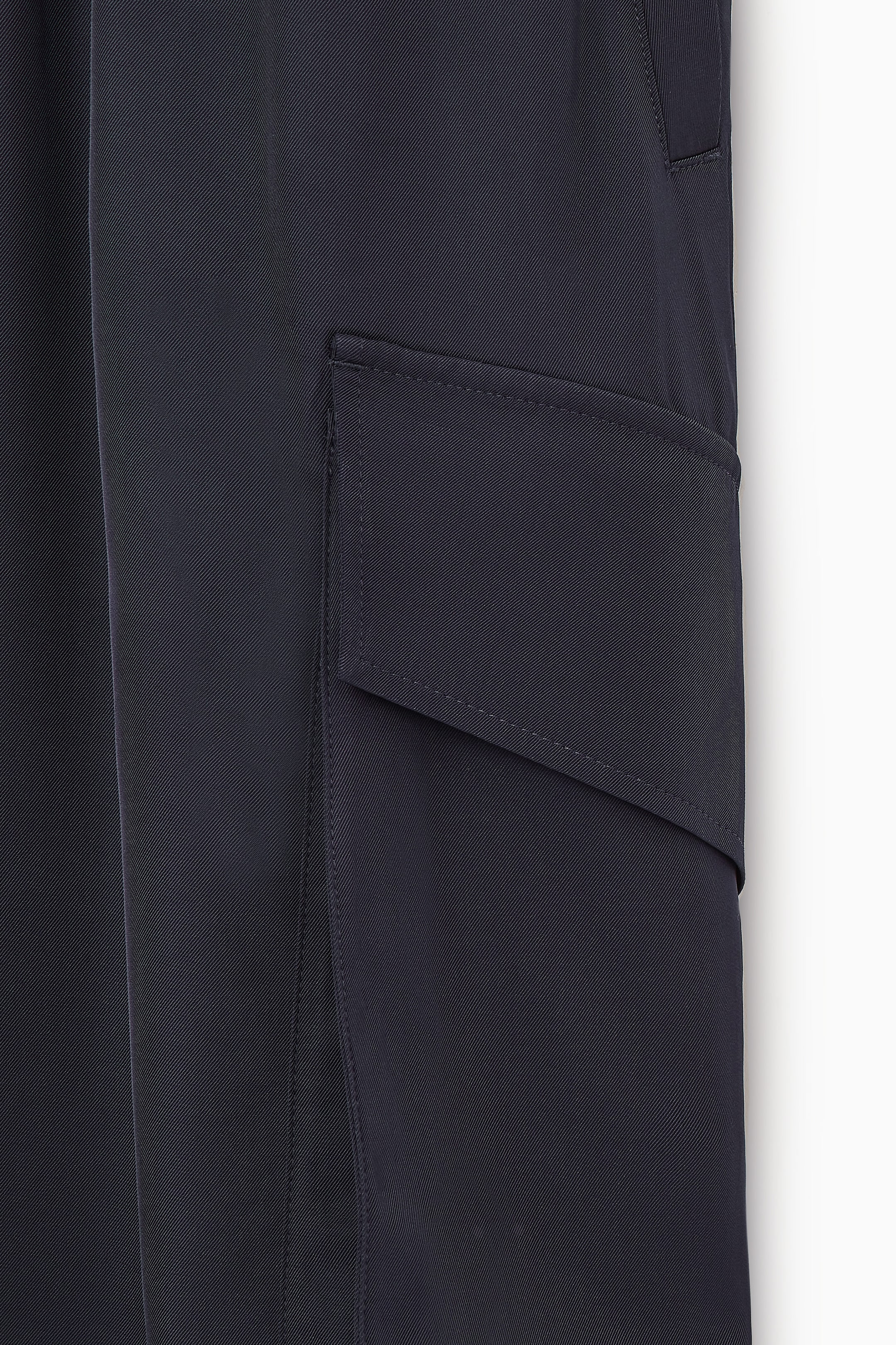 StillMedia/DescriptiveDetail