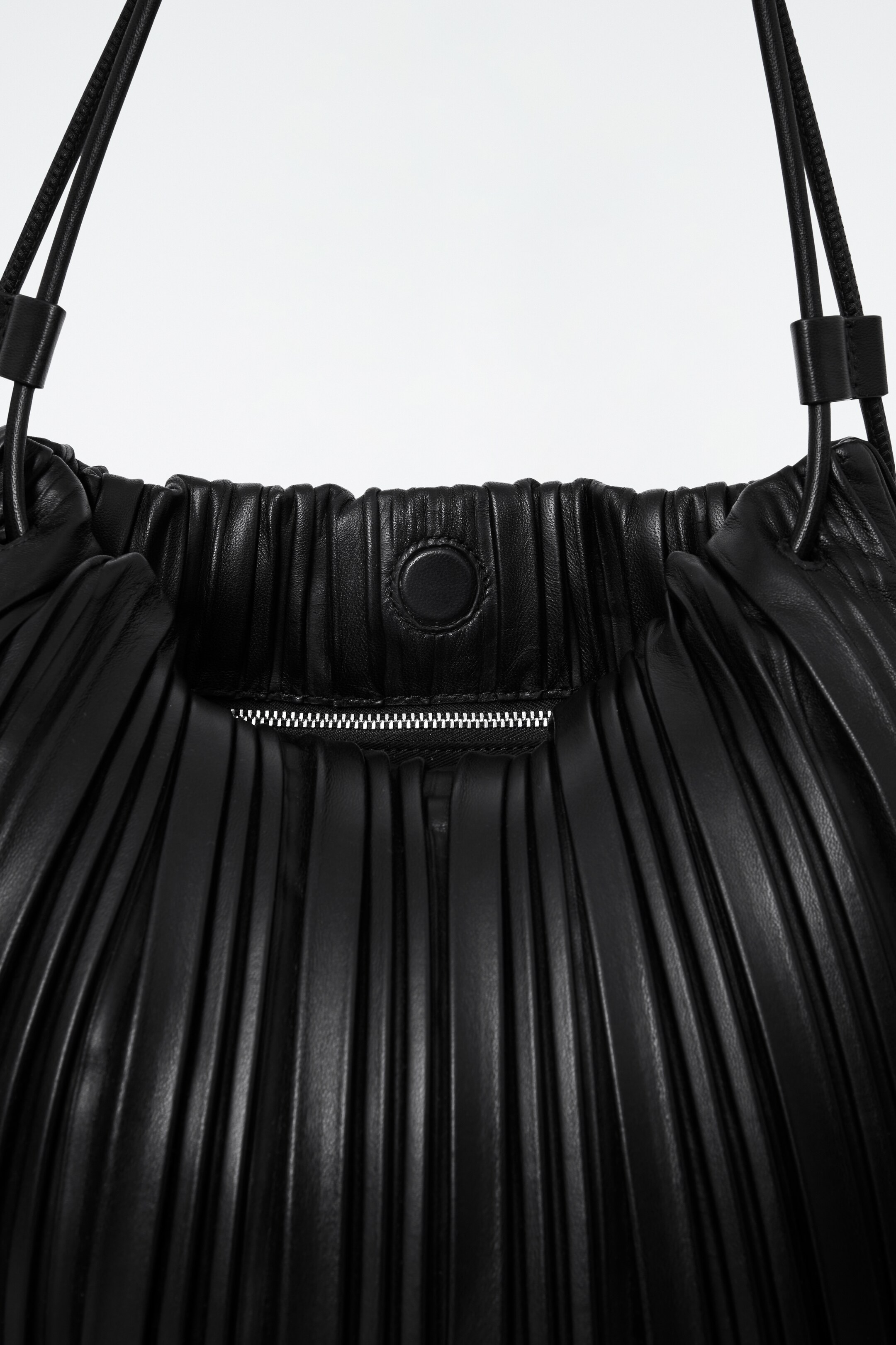 Ingrandisci l'immagine: SCALLOP TOTE - LEATHER - BLACK - DONNA | H&M CH 2