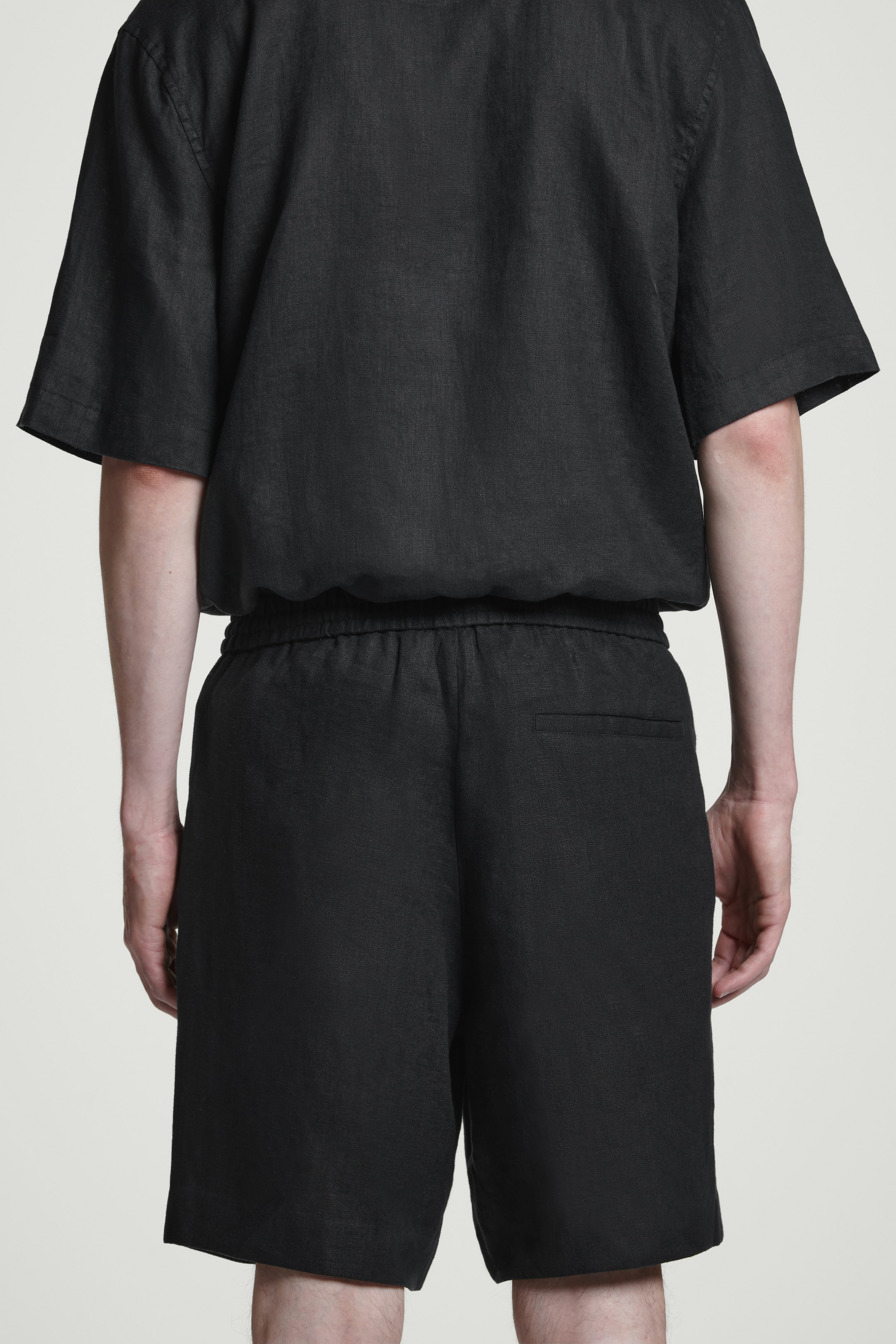 Grotere afbeelding bekijken: ELASTISCHE LINNEN SHORTS - ZWART - HEREN | H&M NL 3
