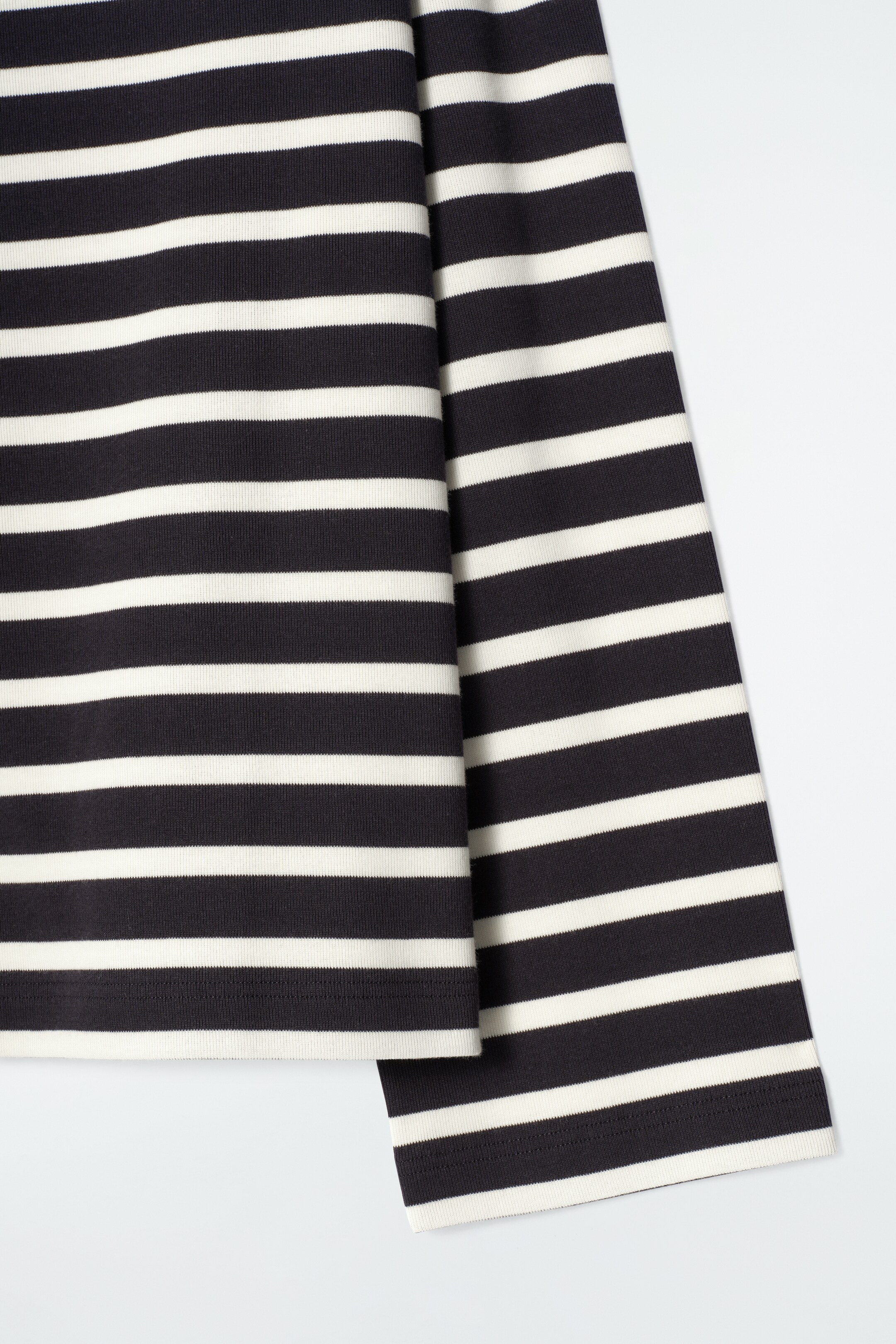 Agrandir l'image: HAUT RAYÉ ENCOLURE BATEAU - BLEU MARINE / RAYURES - FEMME | H&M FR 7