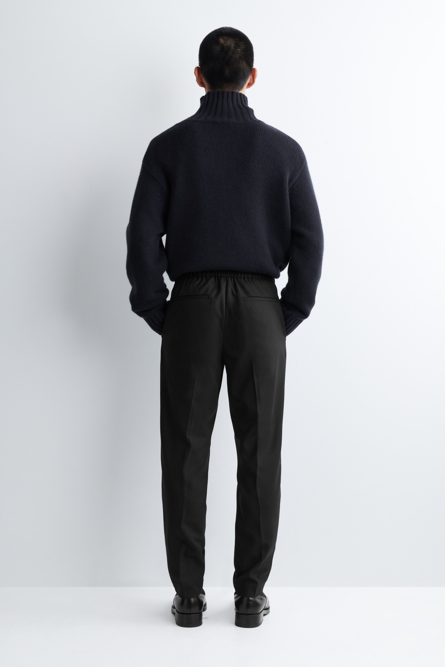 SCHMAL GESCHNITTENE WOLLHOSE - SCHWARZ/ANTHRAZIT - 5
