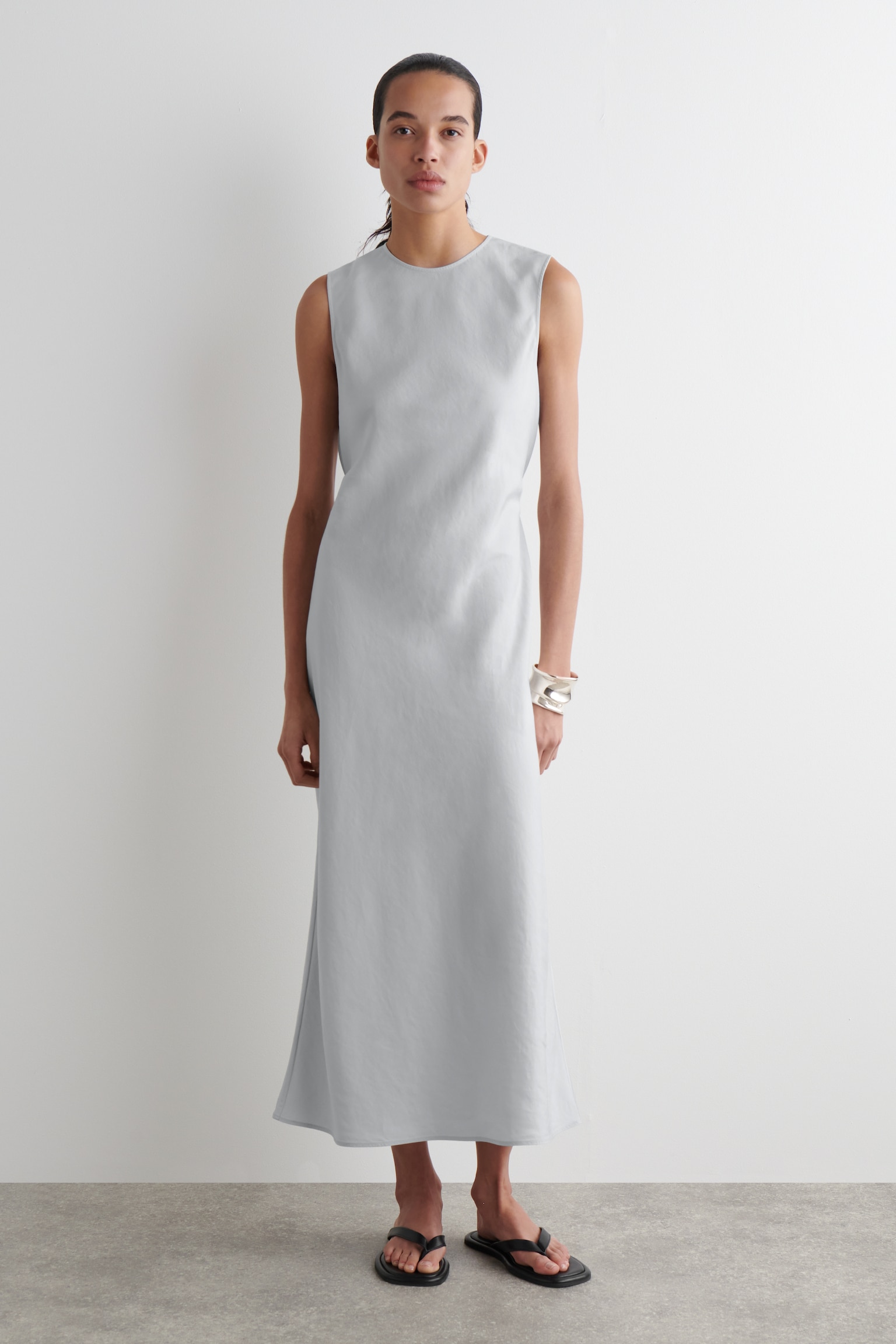 VESTIDO MIDI EN MEZCLA DE LINO - AZUL ACERO/MARRÓN OSCURO