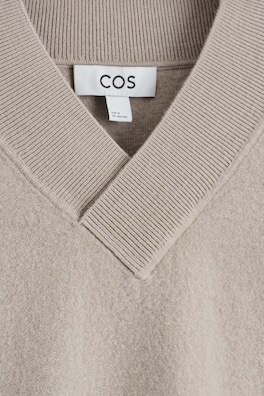 STRIPED BOILED-WOOL V-NECK JUMPER — BEIGE / STRIPED 1