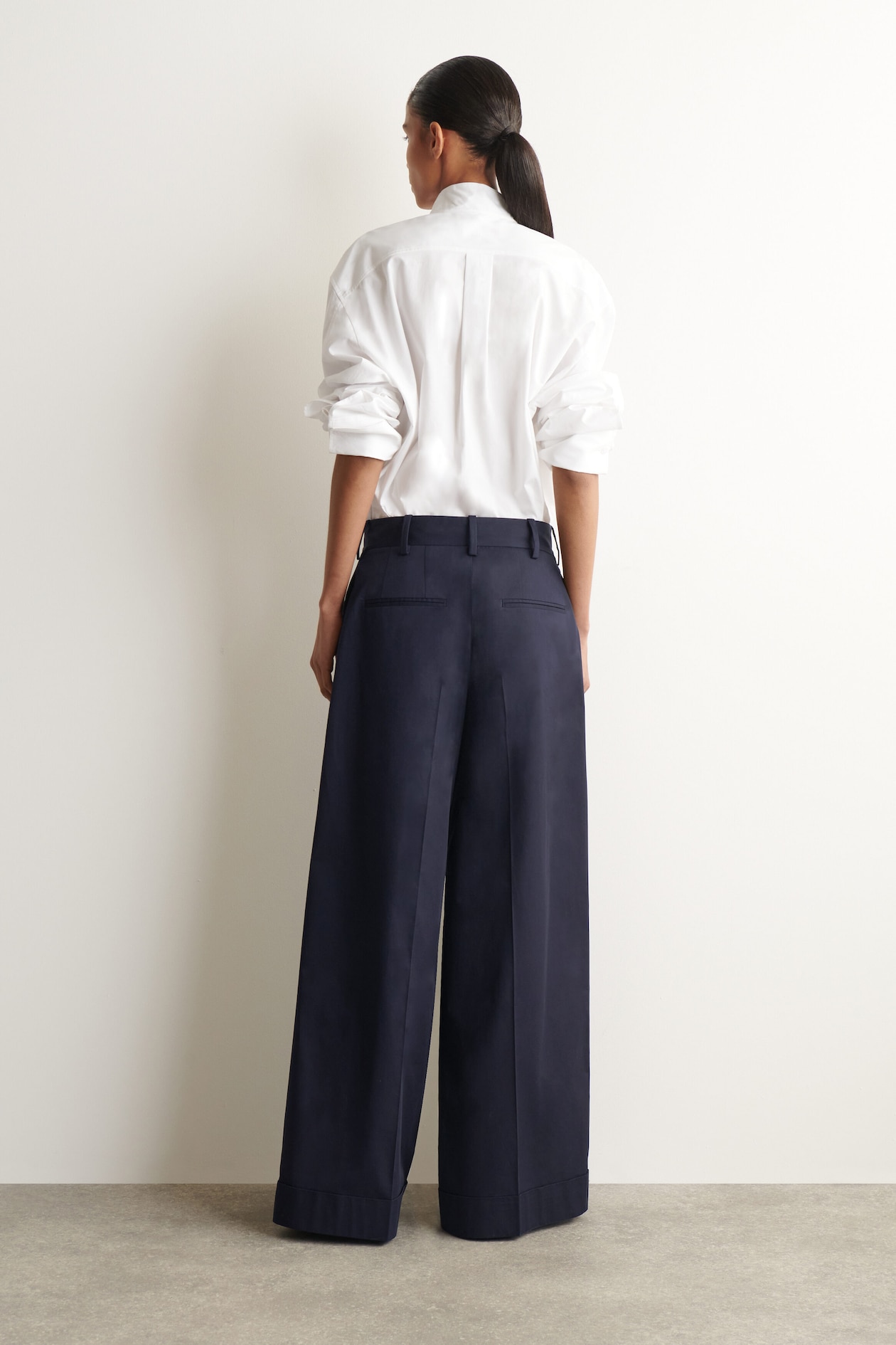 COTTON-TWILL WIDE-LEG TURN-UP PANTS — NAVY