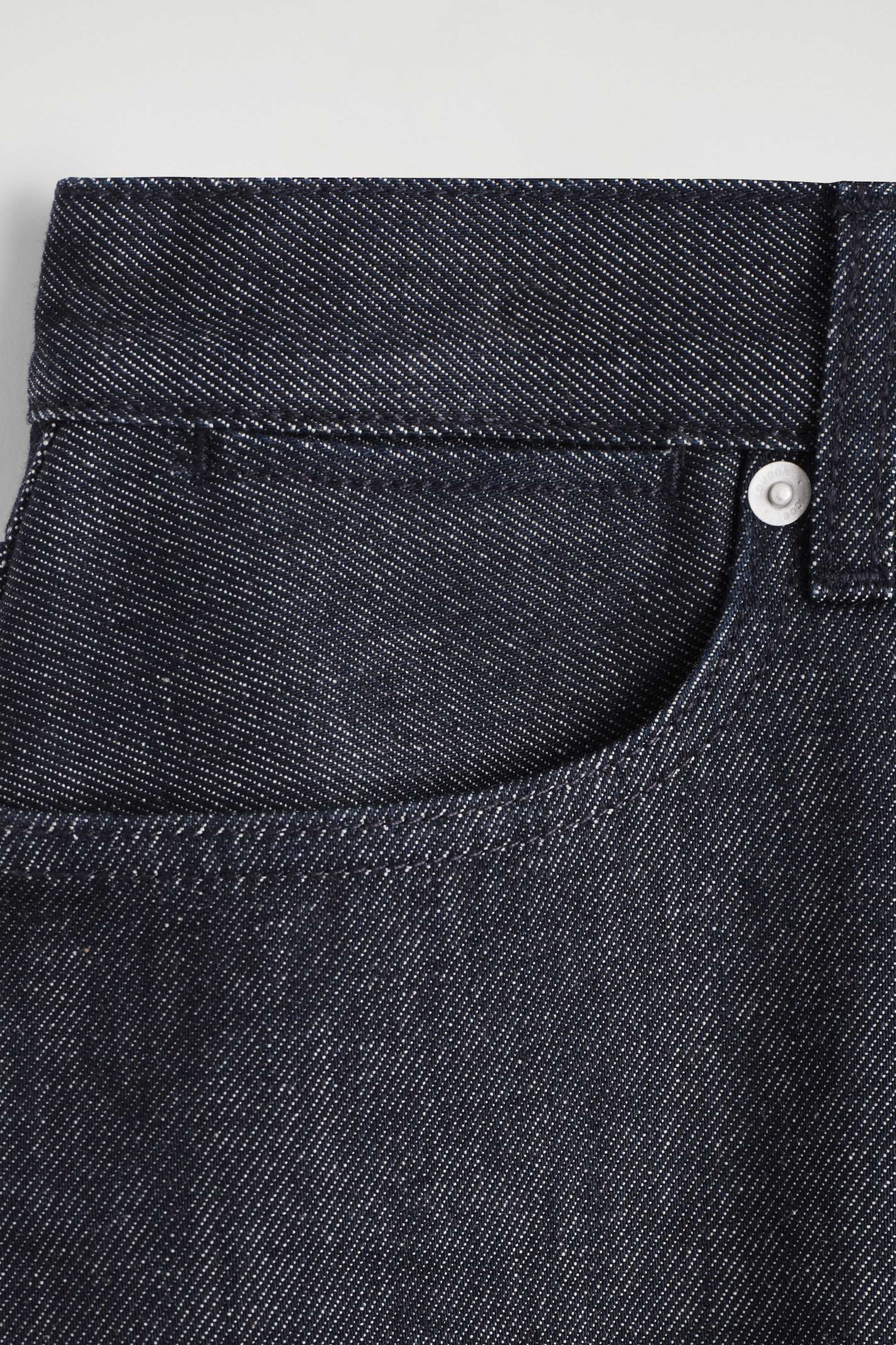 BARREL-LEG DENIM PANTS