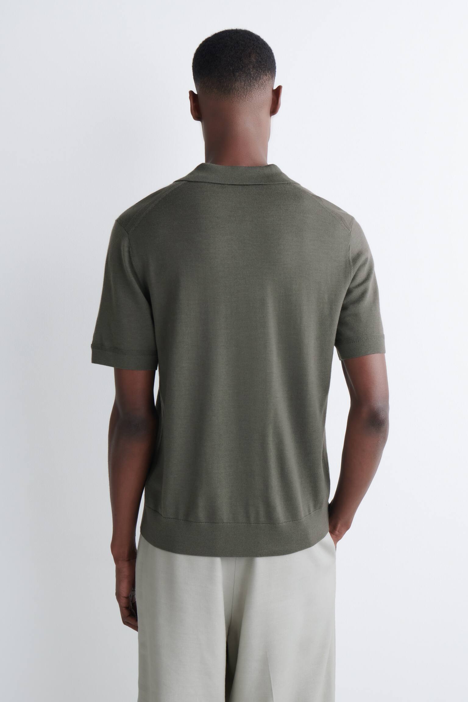 OPEN-COLLAR MERINO WOOL POLO SHIRT - KHAKI/כחול כהה - 3