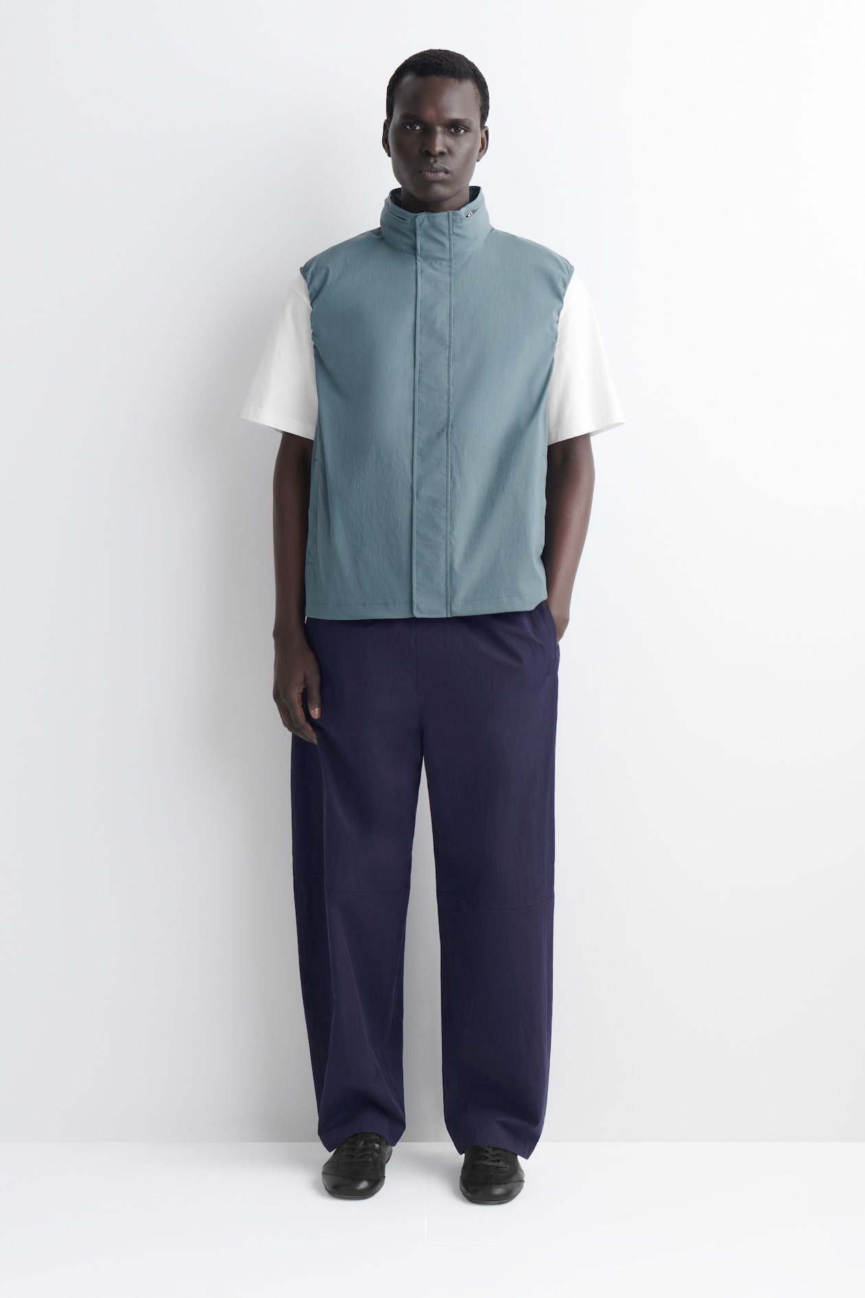 TECHNICAL WATER-RESISTANT NYLON GILET — STEEL BLUE