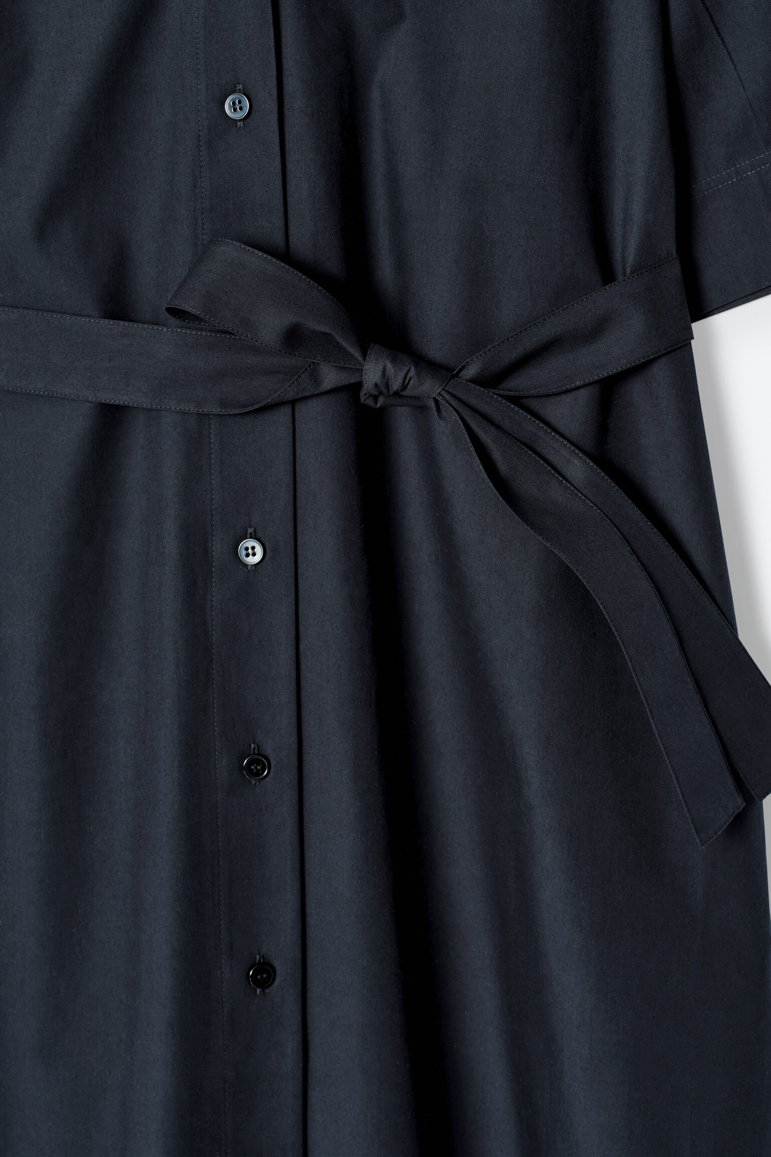 CHEMISIER MIDI A MANICHE CORTE CON CINTURA - BLU NAVY/BIANCO - 4