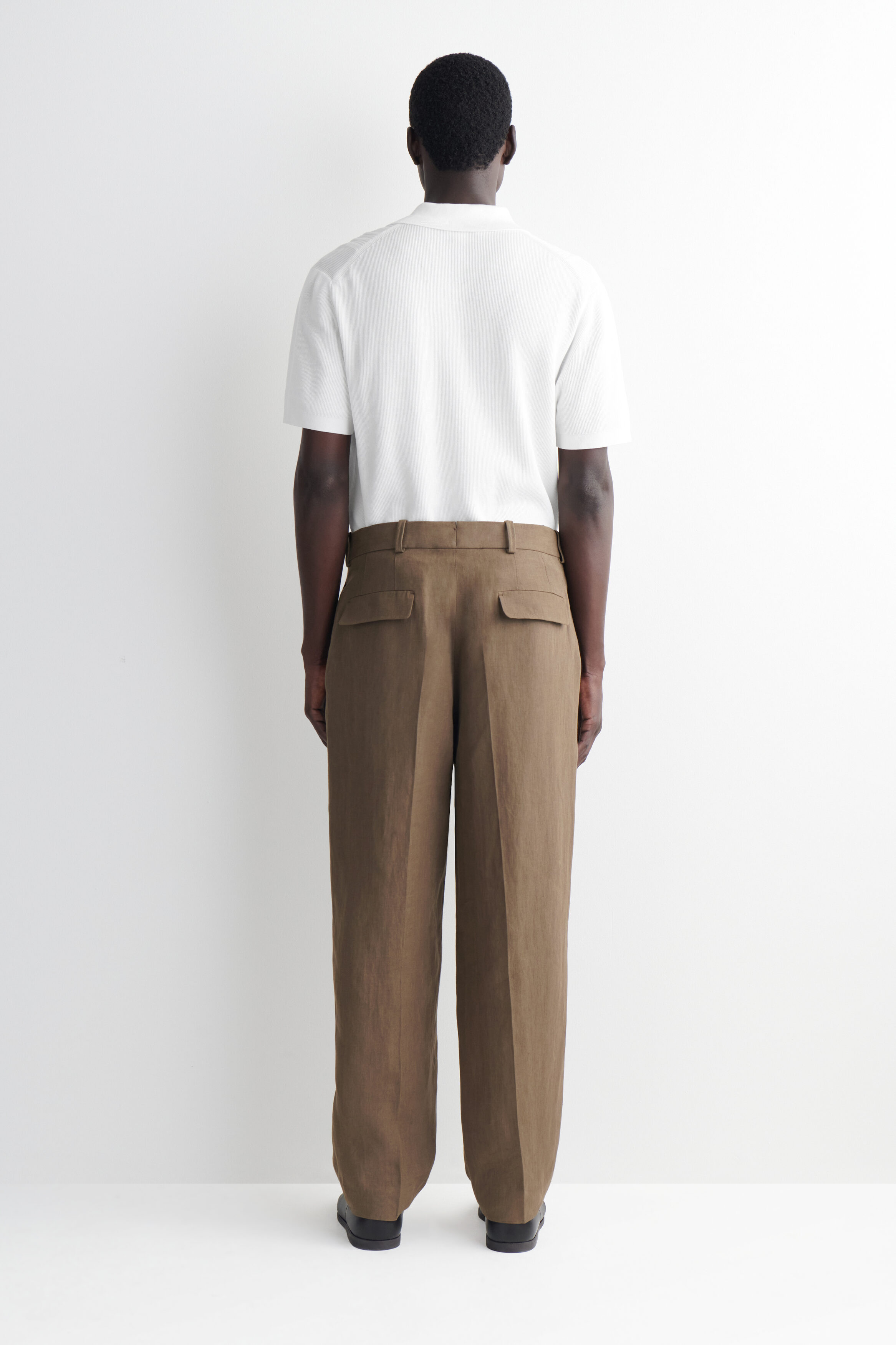 LINEN RELAXED-FIT TAPERED PANTS - thumbnail 3