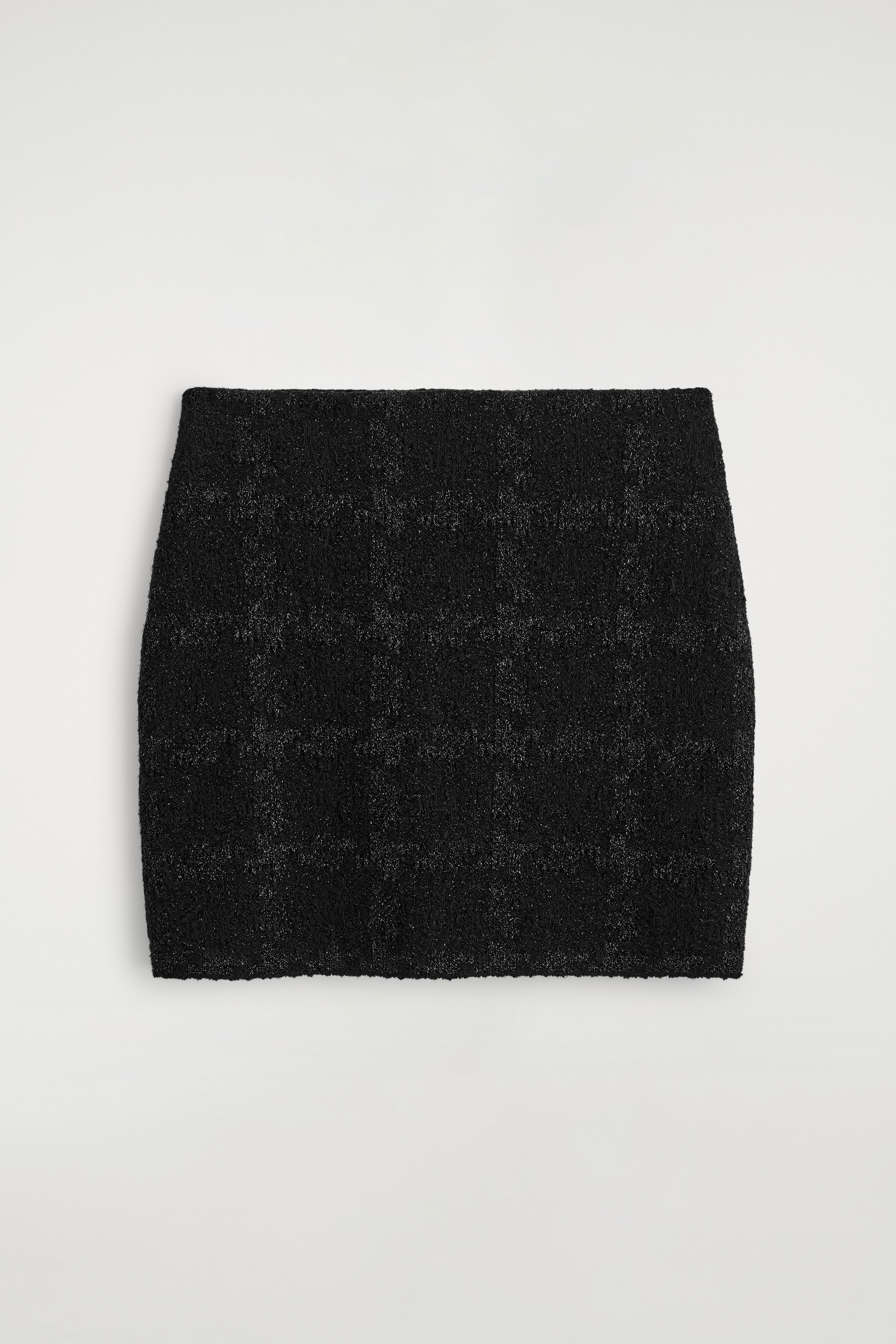 TŘPYTIVÁ MINI SUKNĚ Z BOUCLÉ ÚPLETU - ČERNÁ / KOSTKOVANÁ