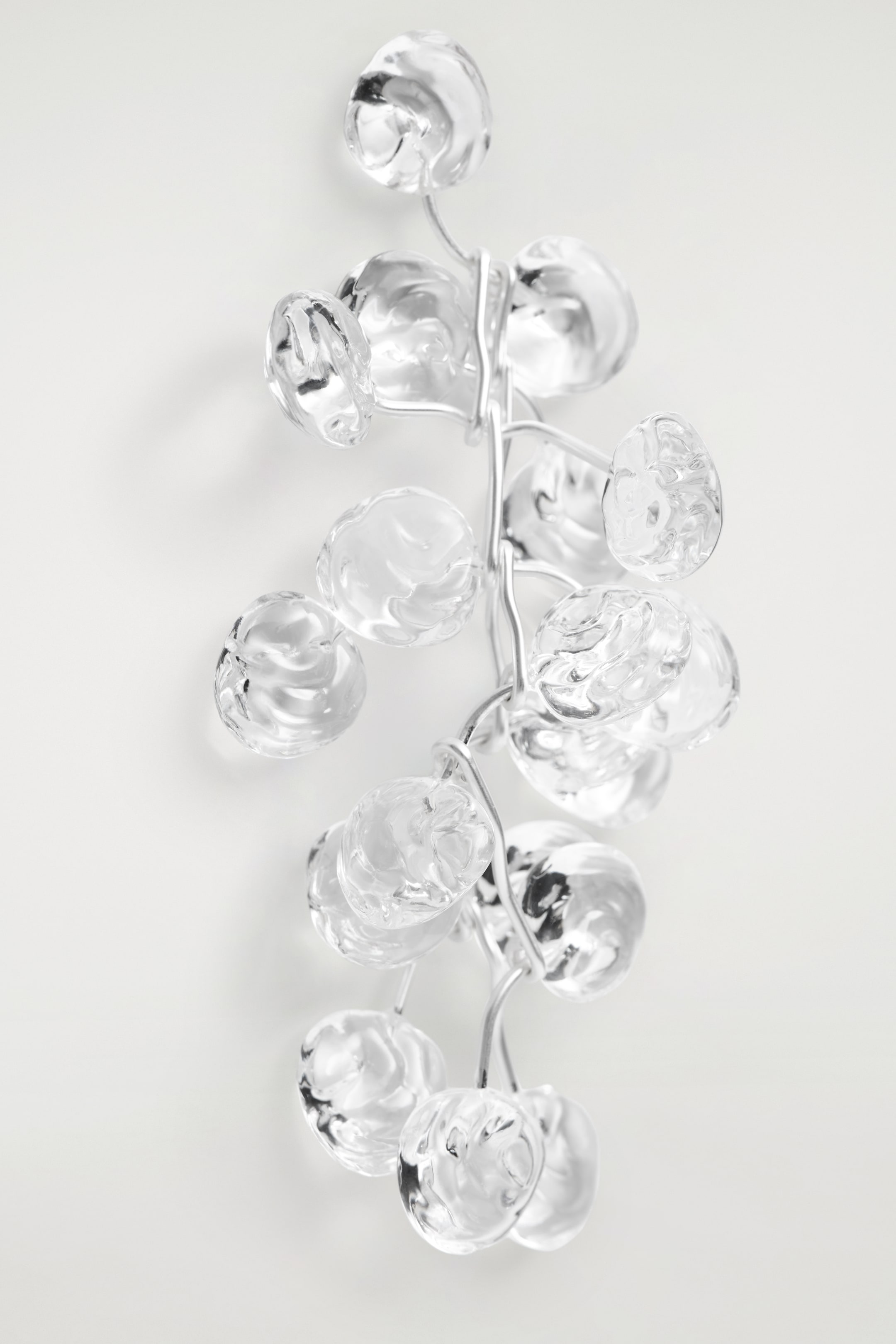 Grösseres Bild ansehen: CASCADING BROOCH - TRANSPARENT/SILBER - DAMEN | H&M CH 3