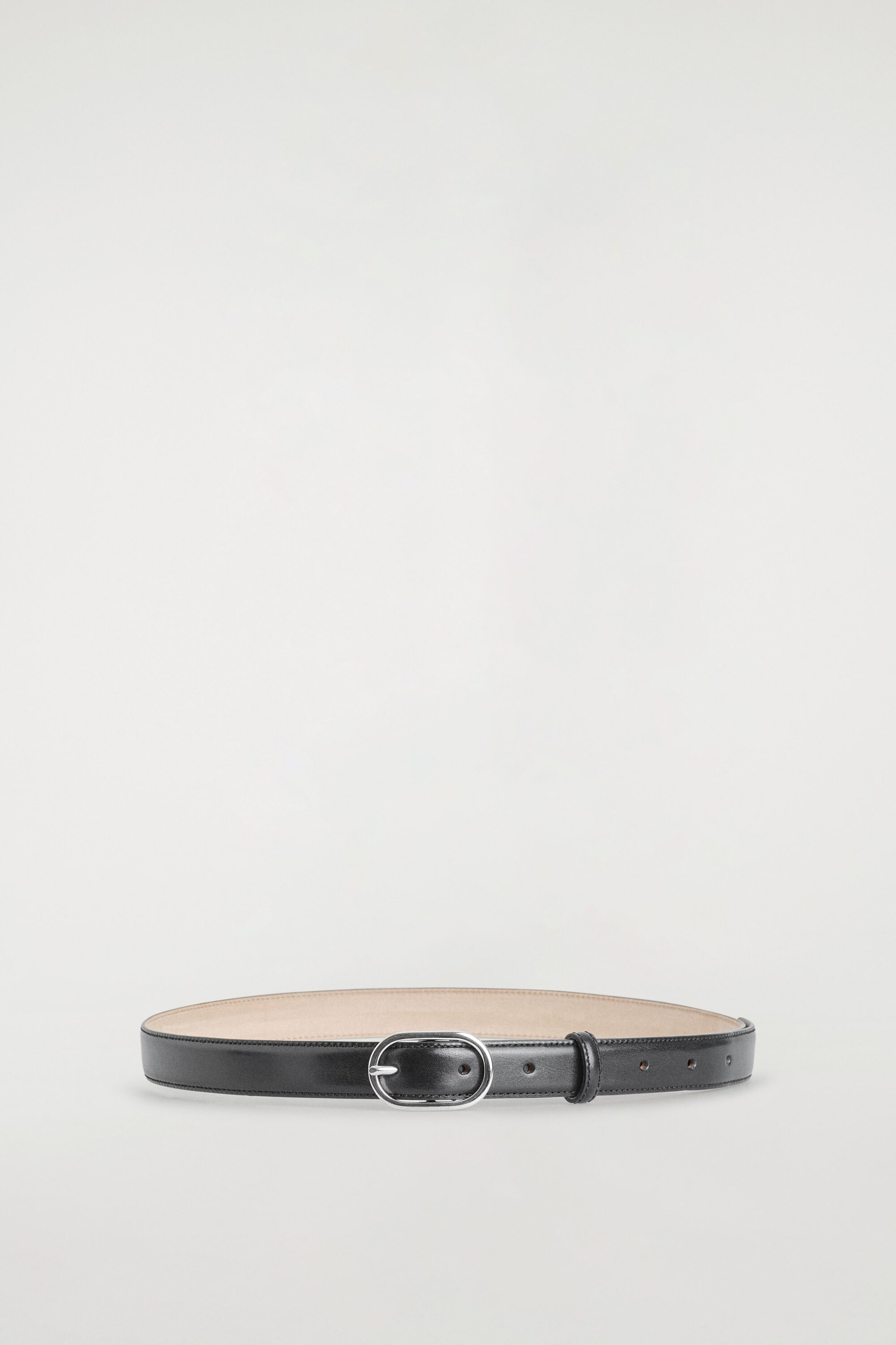 OVAL-BUCKLE LEATHER BELT