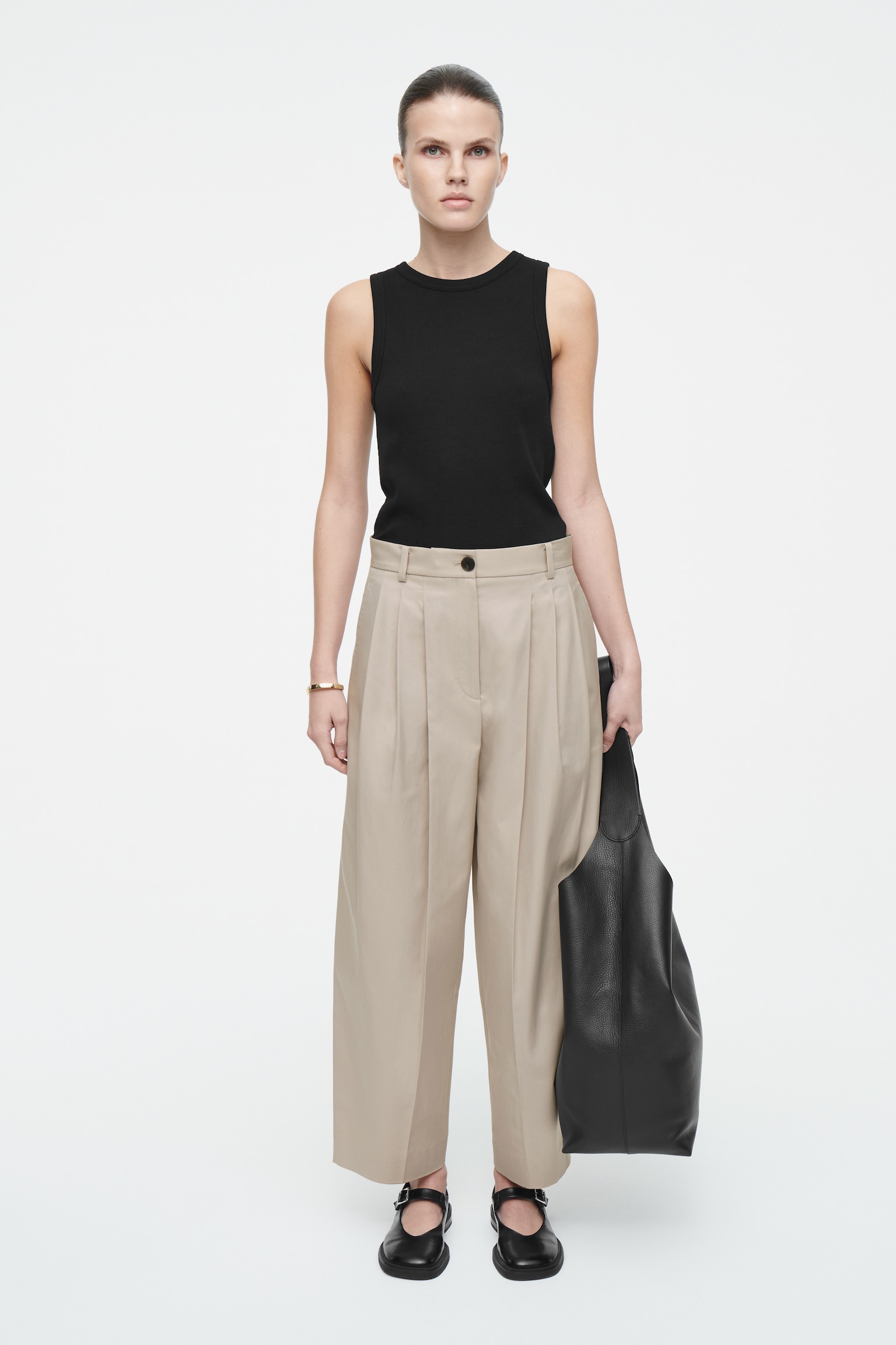 PLEATED BARREL-LEG COTTON TROUSERS - BEIGE