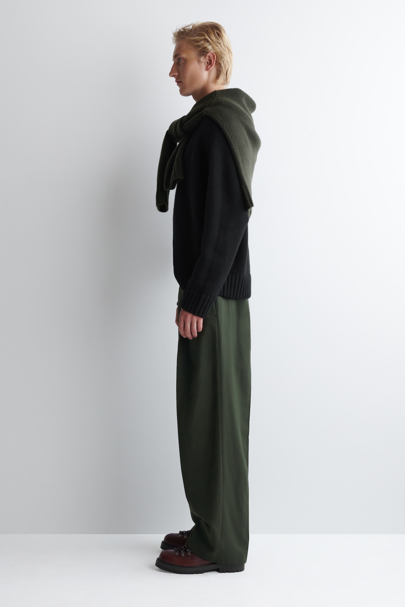 PLEATED WIDE-LEG TROUSERS - DARK GREEN/LIGHT BEIGE - 5