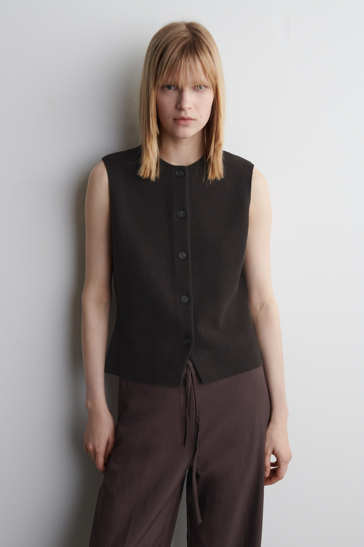 GILET IN COTONE LAVORATO A MAGLIA - MARRONE SCURO/AVORIO/NERO