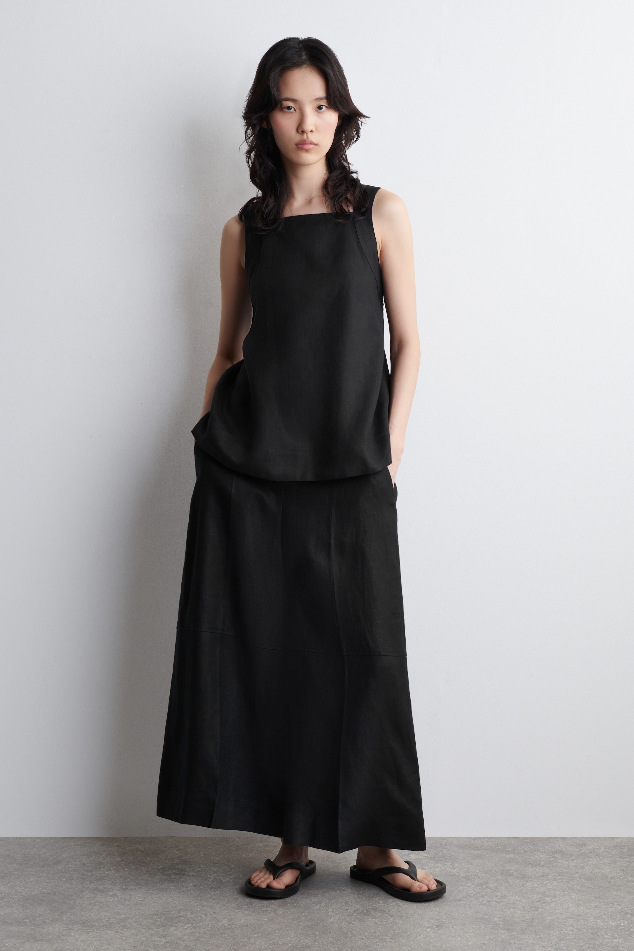 TIE-BACK LINEN TOP
