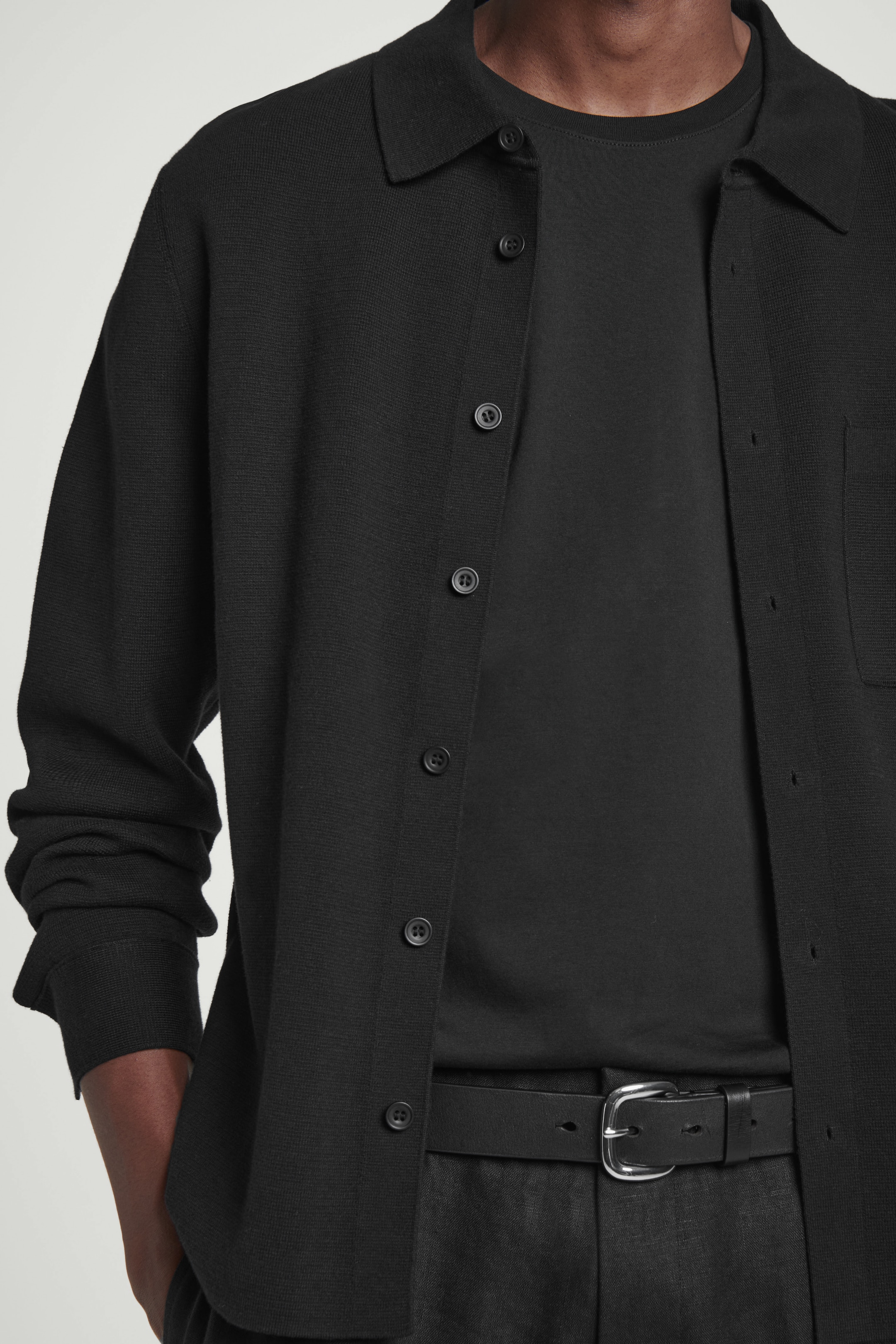 Grösseres Bild ansehen: 3ER-PACK BAUMWOLL-T-SHIRTS MIT RUNDHALSAUSSCHNITT - SCHWARZ - HERREN | H&M CH 6