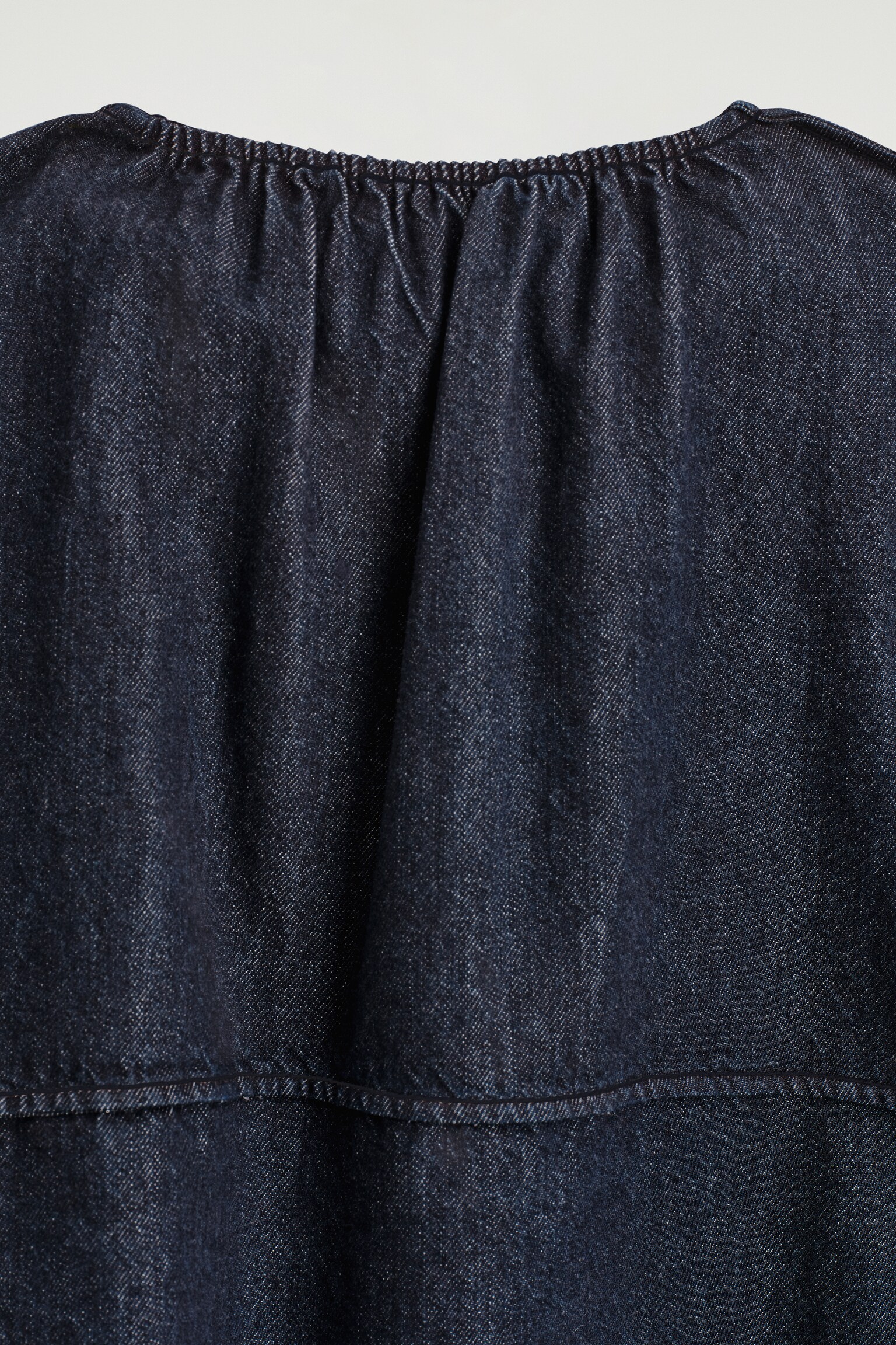 TOP IN DENIM DALLA LINEA ARROTONDATA - INDACO - 8